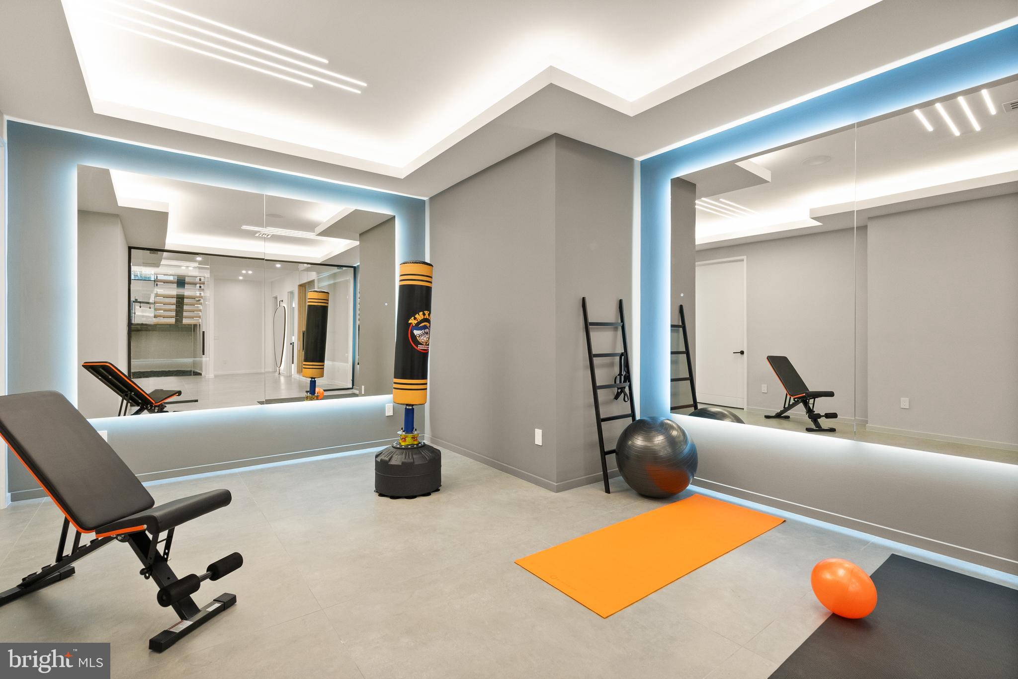 PINE RIDGE - Residential