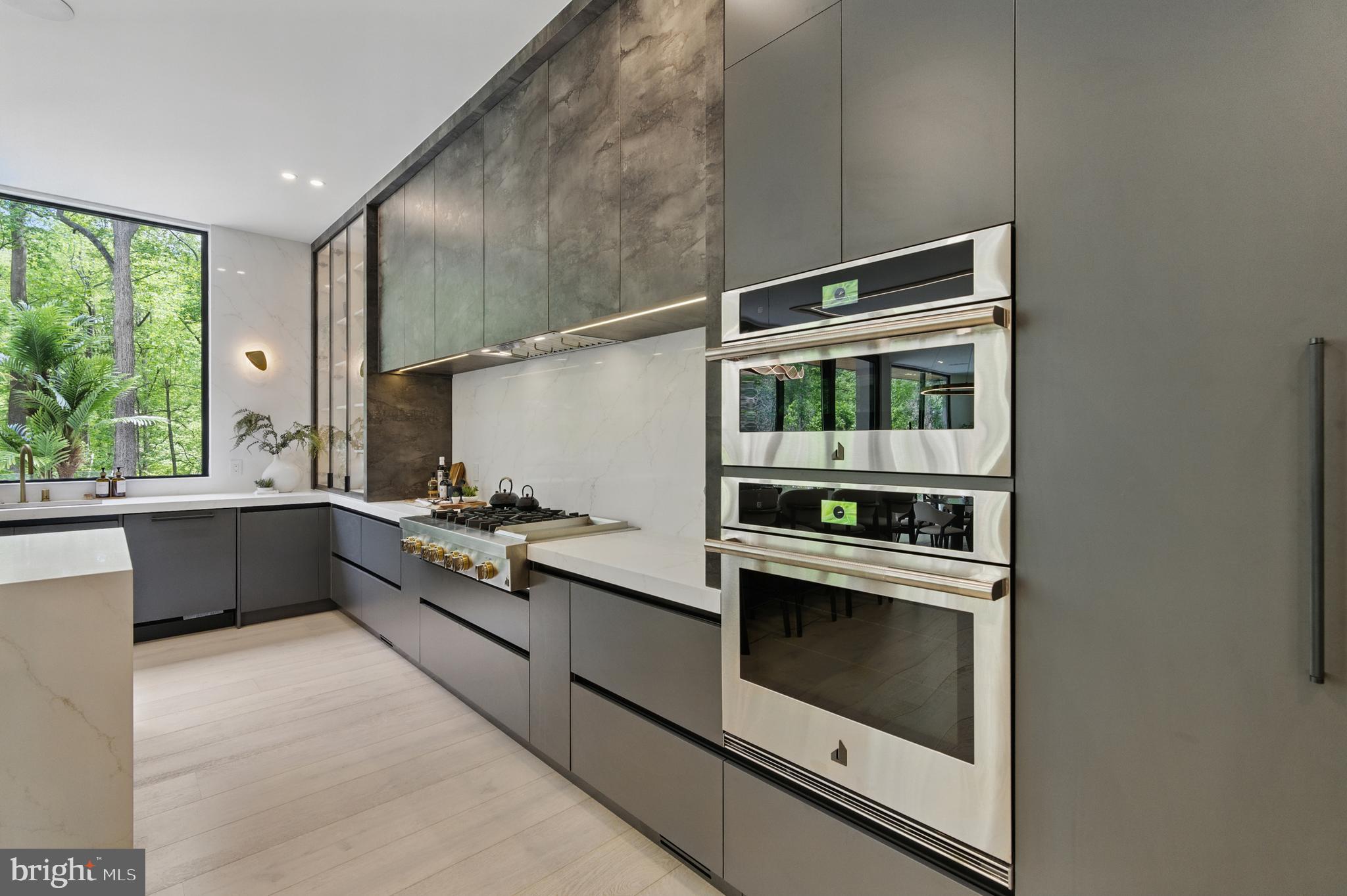 PINE RIDGE - Residential