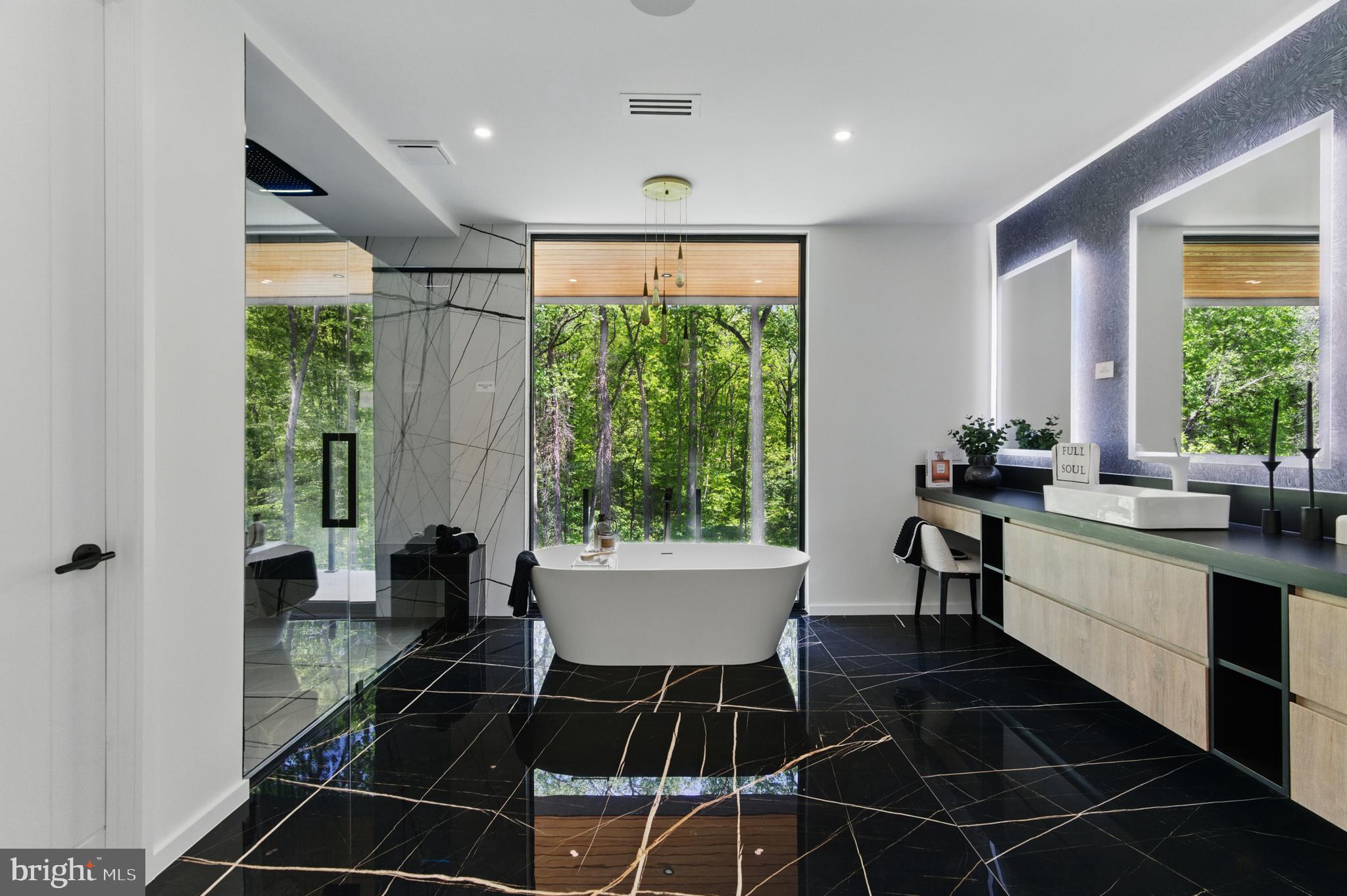 PINE RIDGE - Residential