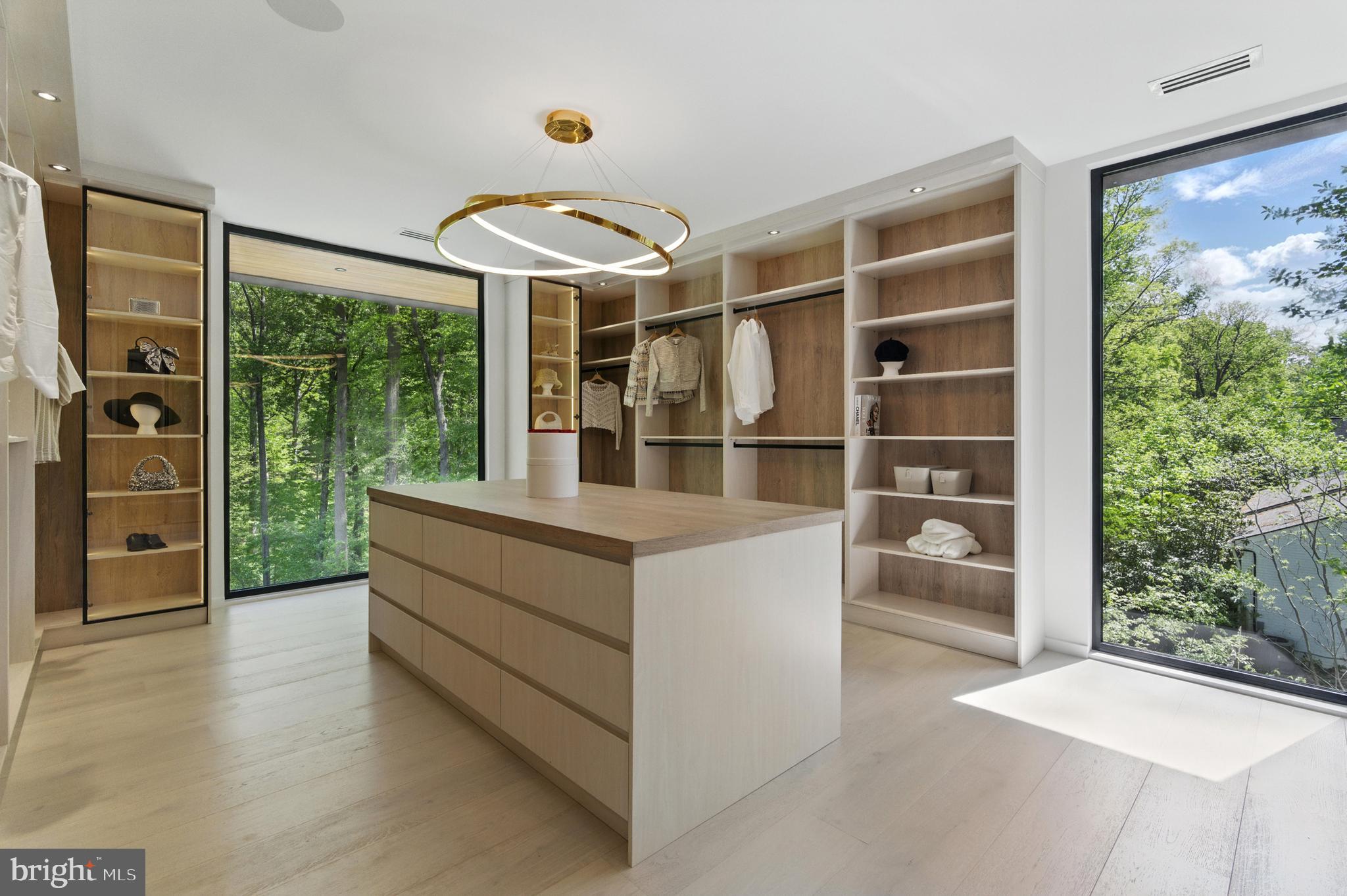 PINE RIDGE - Residential