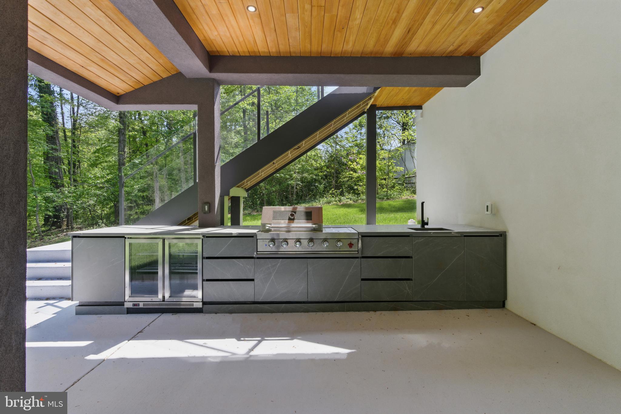 PINE RIDGE - Residential