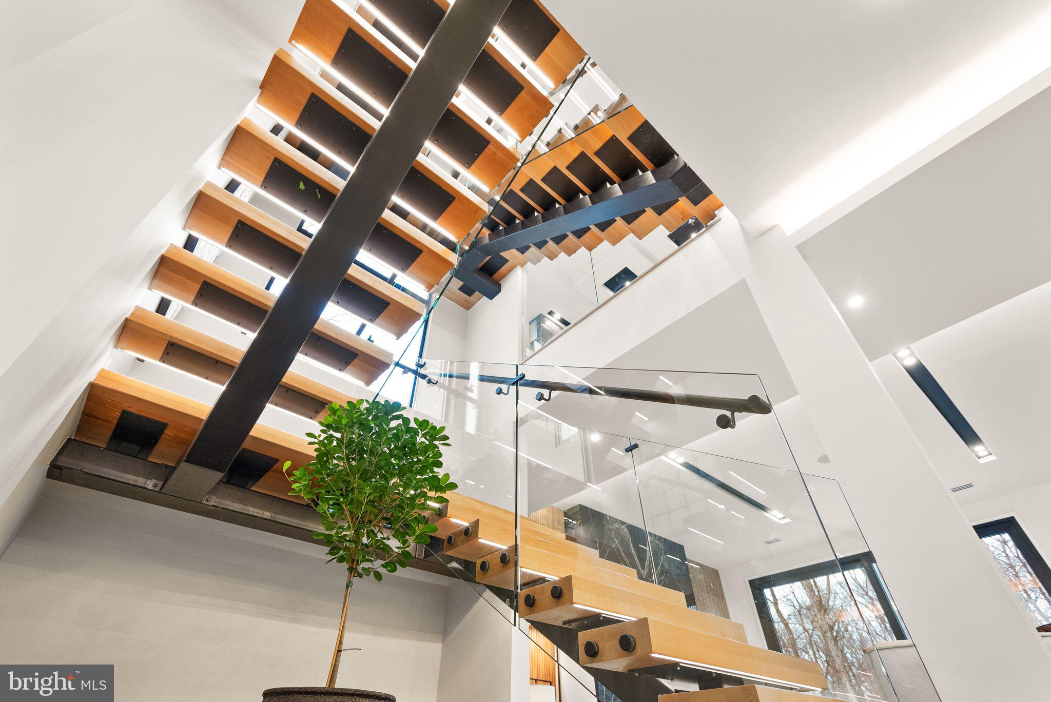 PINE RIDGE - Residential