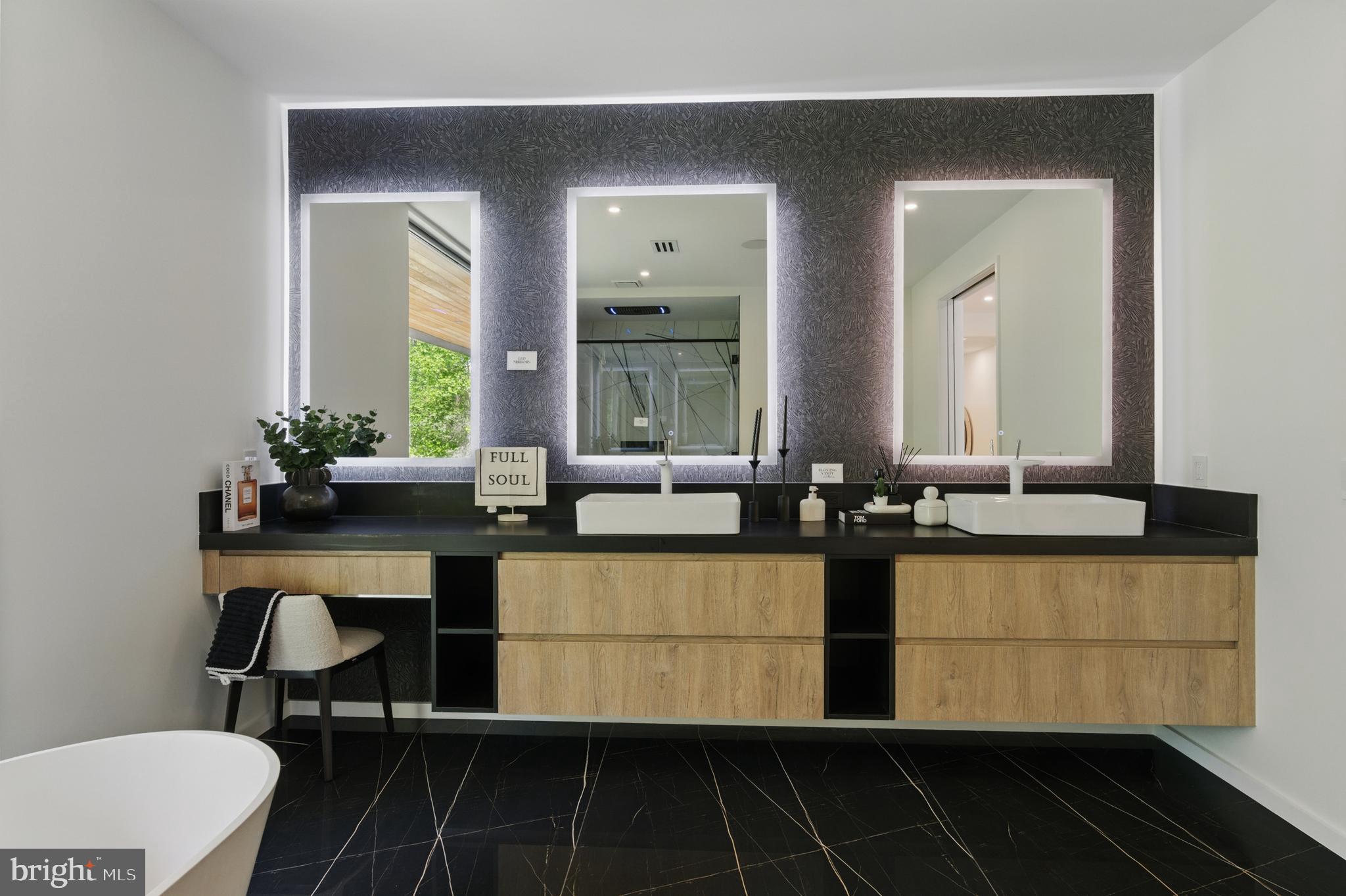 PINE RIDGE - Residential