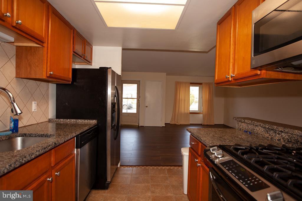 AQUARIUS AT BEL PRE - Residential Lease