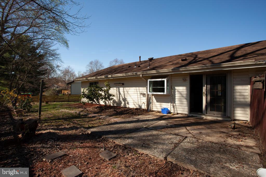 AQUARIUS AT BEL PRE - Residential Lease