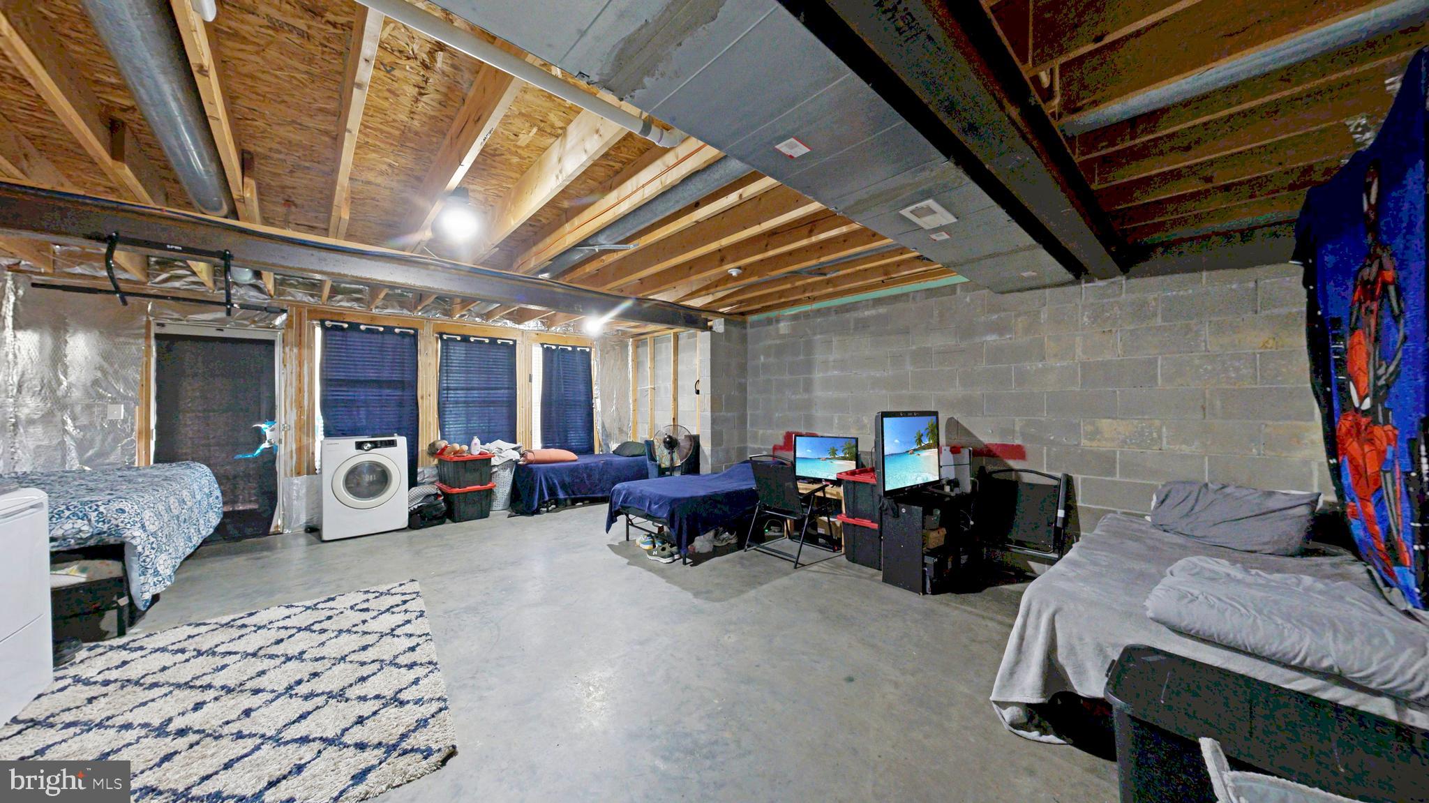 VICTORIAS LANDING - Residential