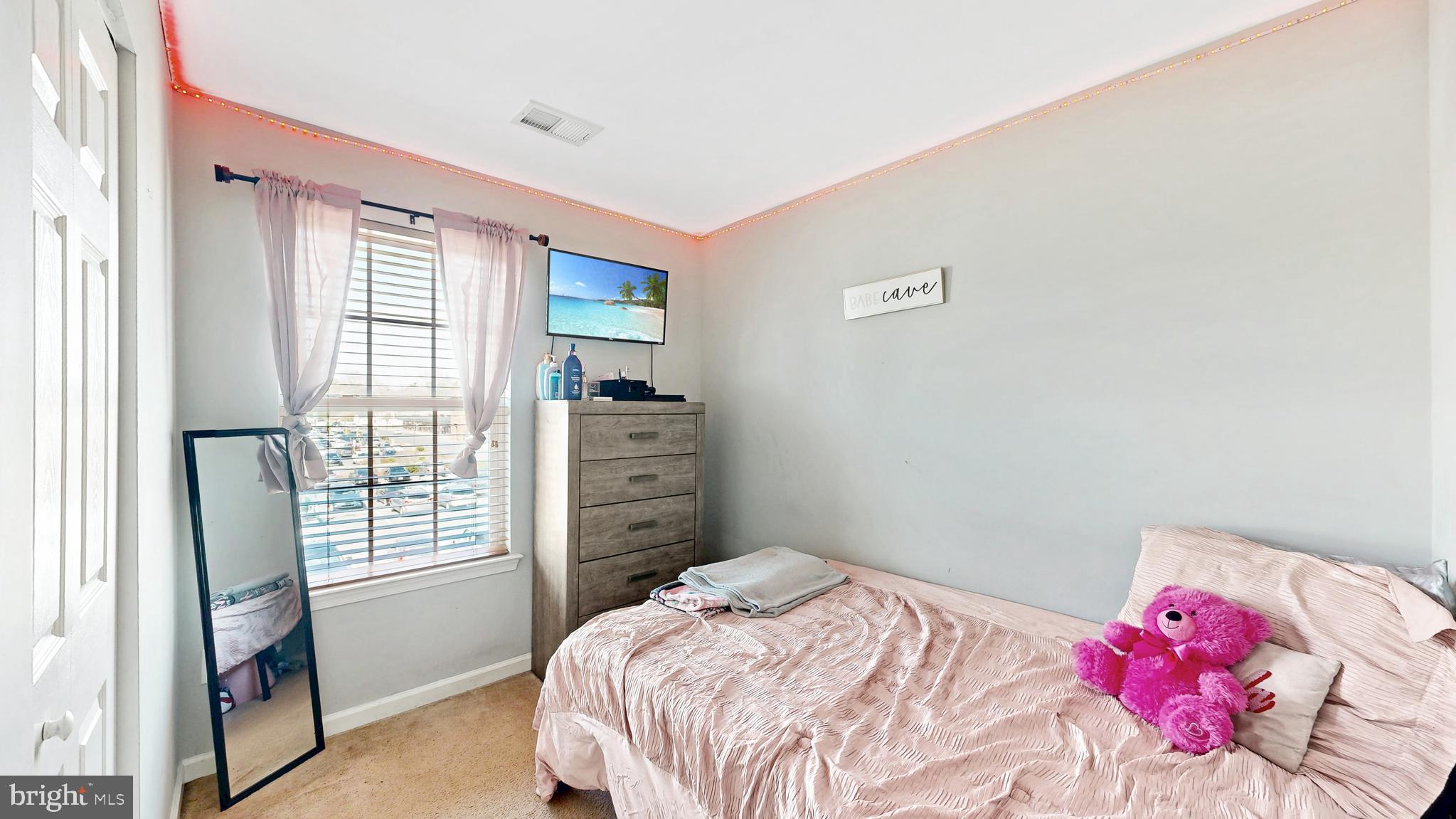 VICTORIAS LANDING - Residential