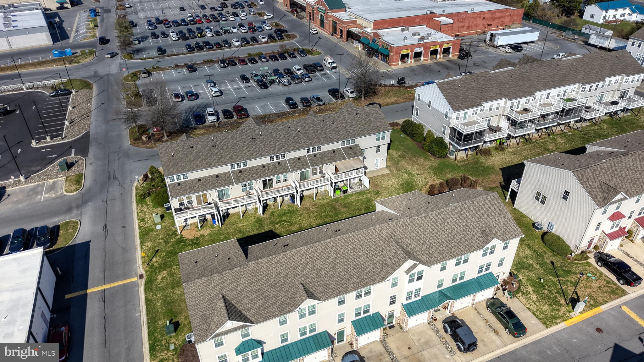 VICTORIAS LANDING - Residential