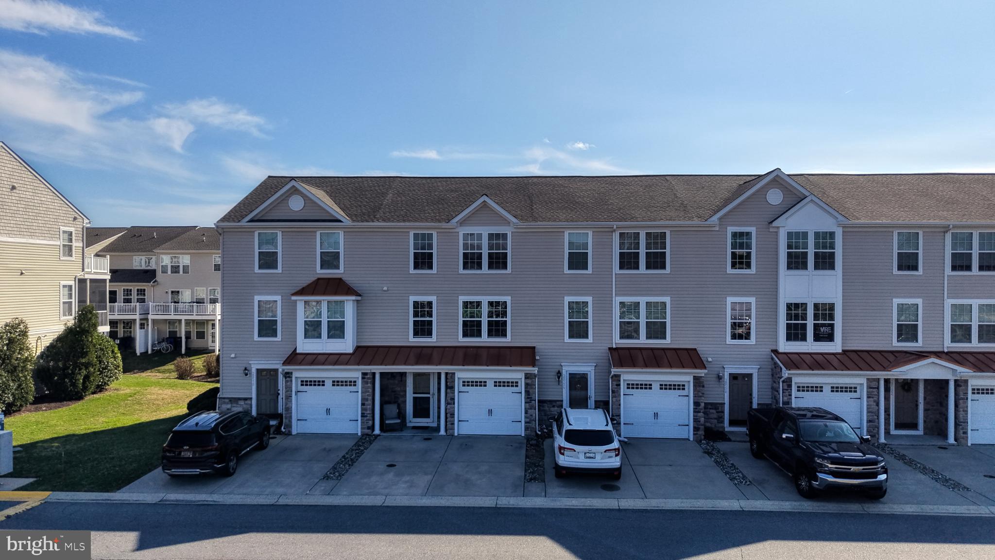 VICTORIAS LANDING - Residential