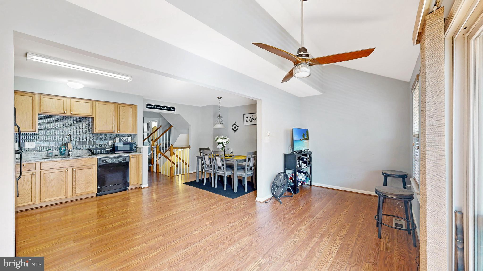 VICTORIAS LANDING - Residential