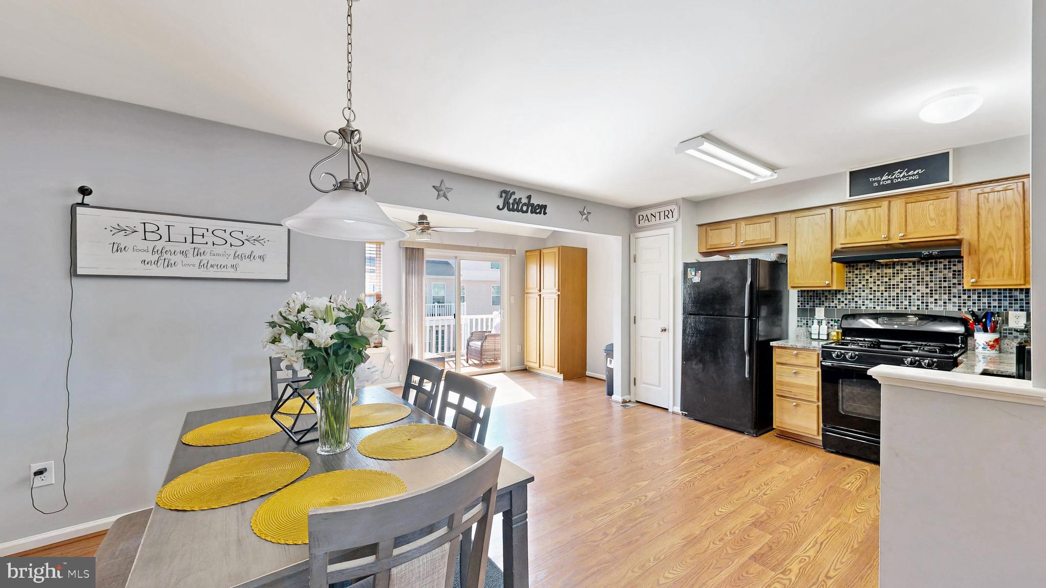 VICTORIAS LANDING - Residential