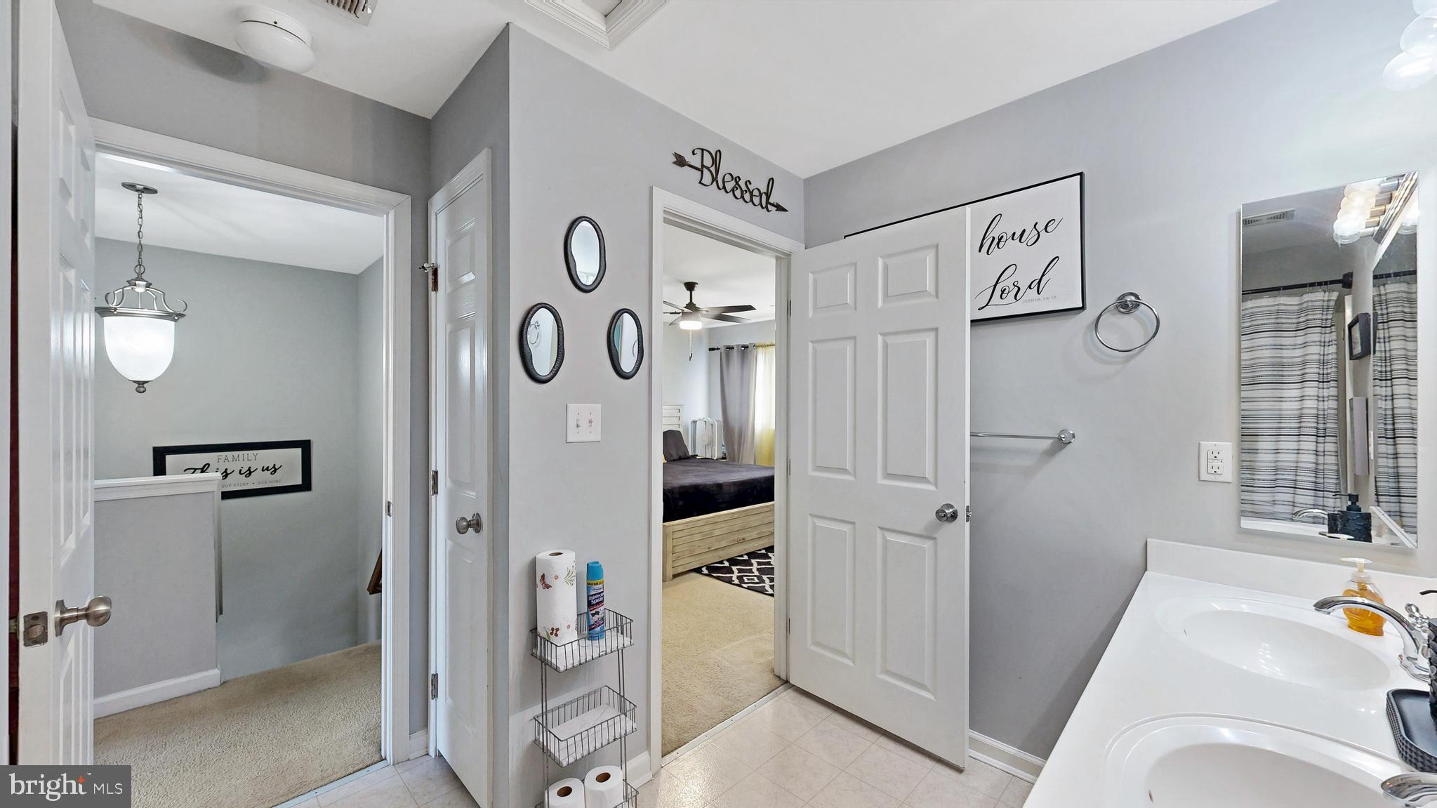 VICTORIAS LANDING - Residential