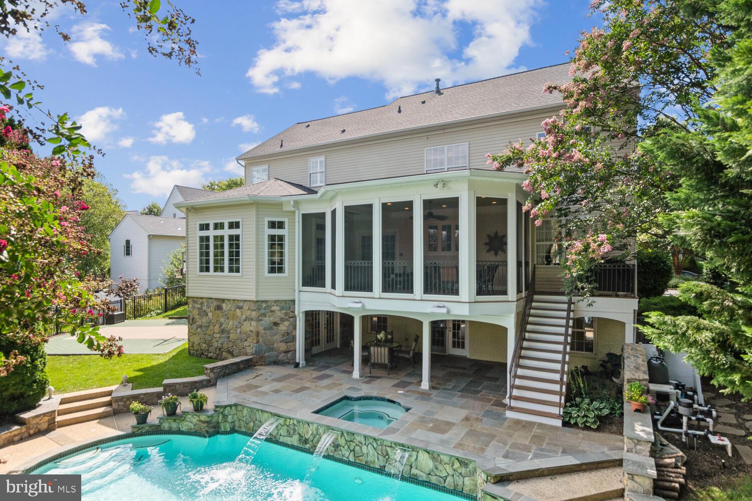 WOOTTONS MILL - Residential