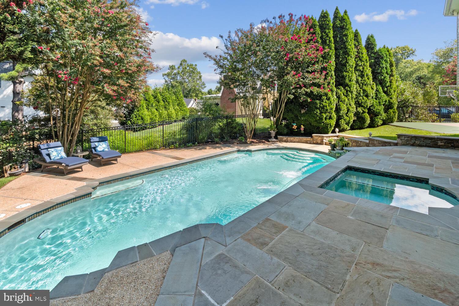 WOOTTONS MILL - Residential