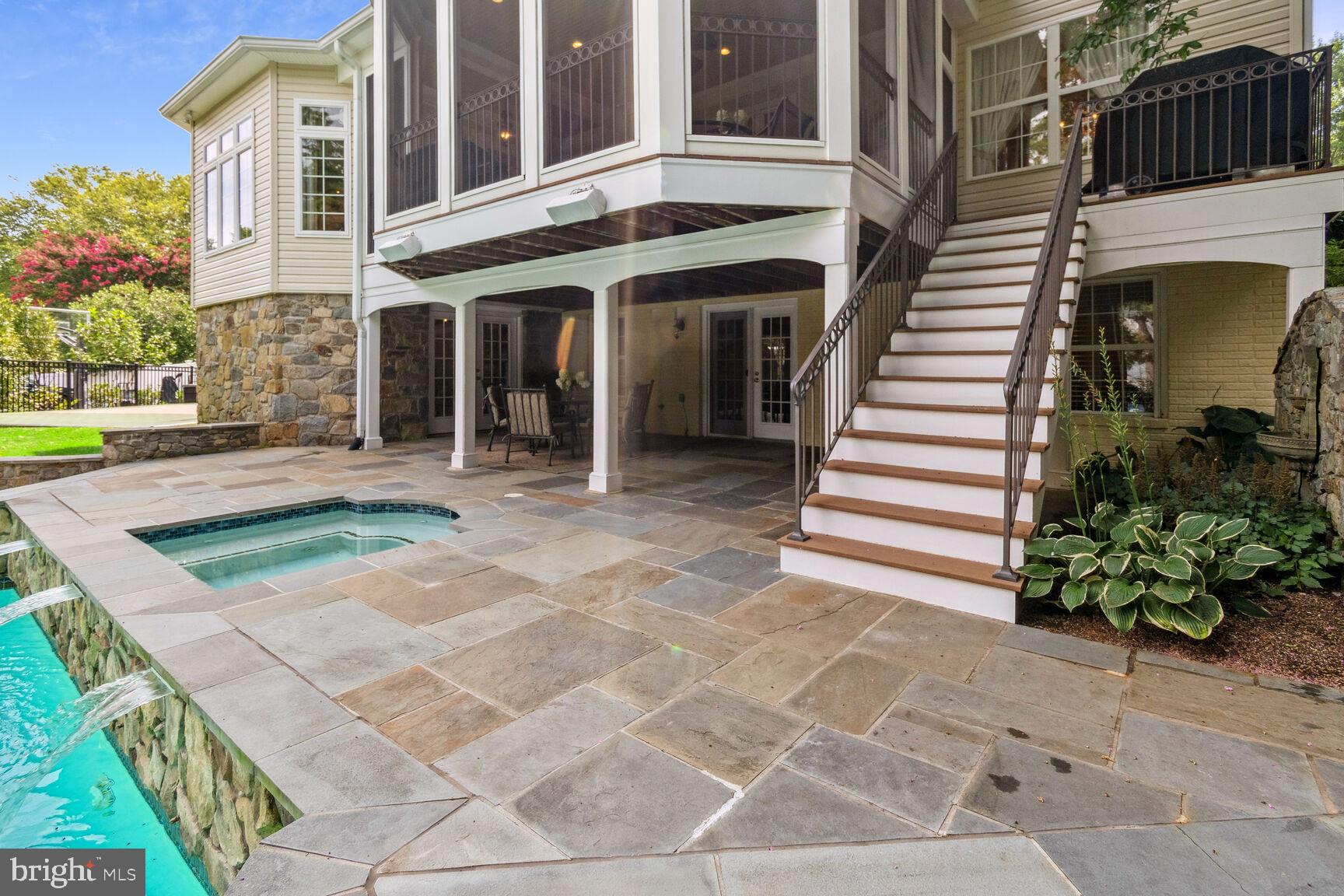 WOOTTONS MILL - Residential