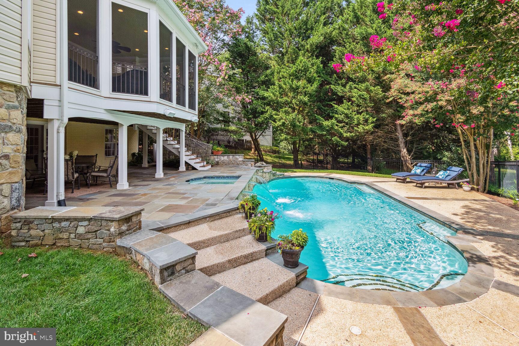 WOOTTONS MILL - Residential