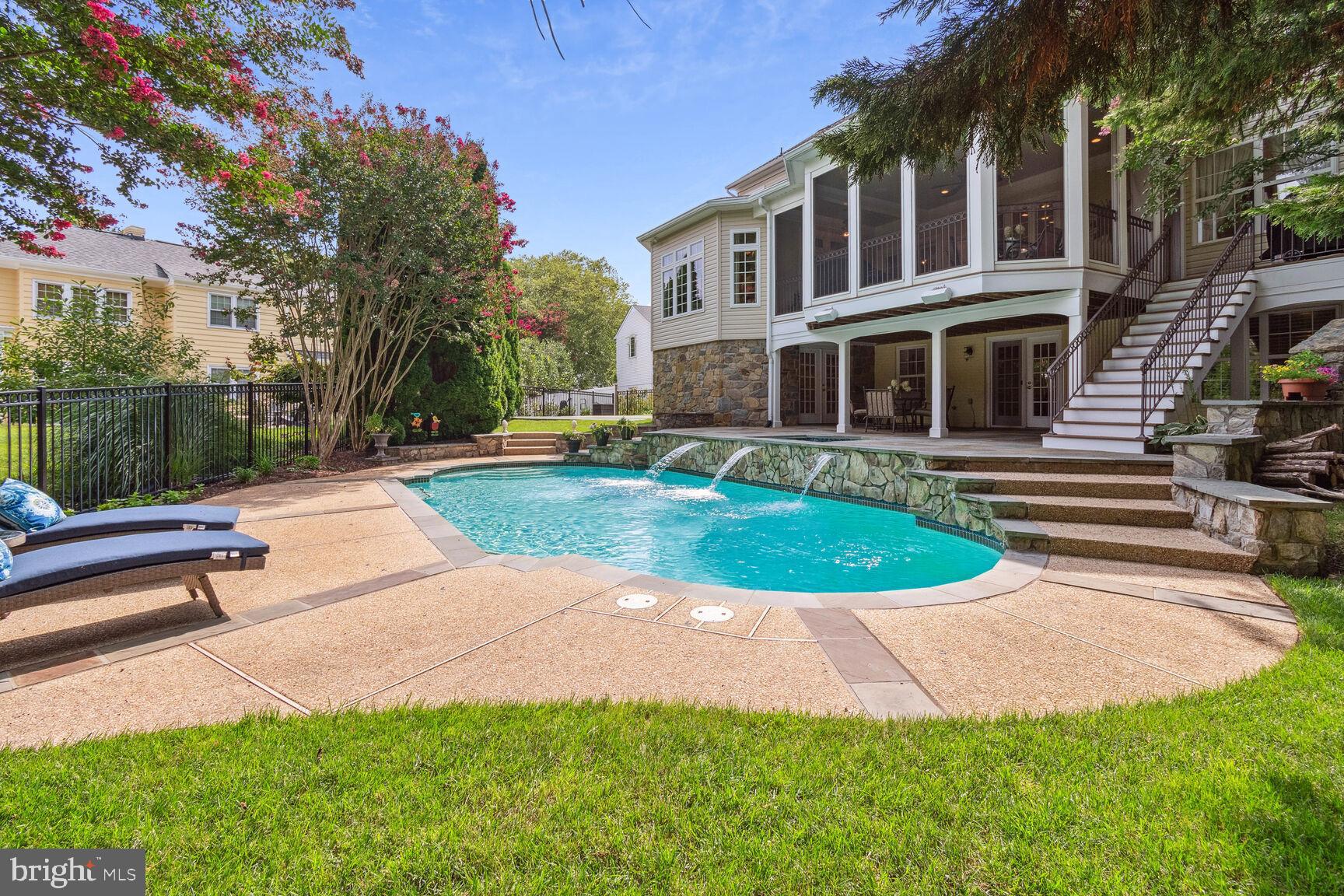 WOOTTONS MILL - Residential