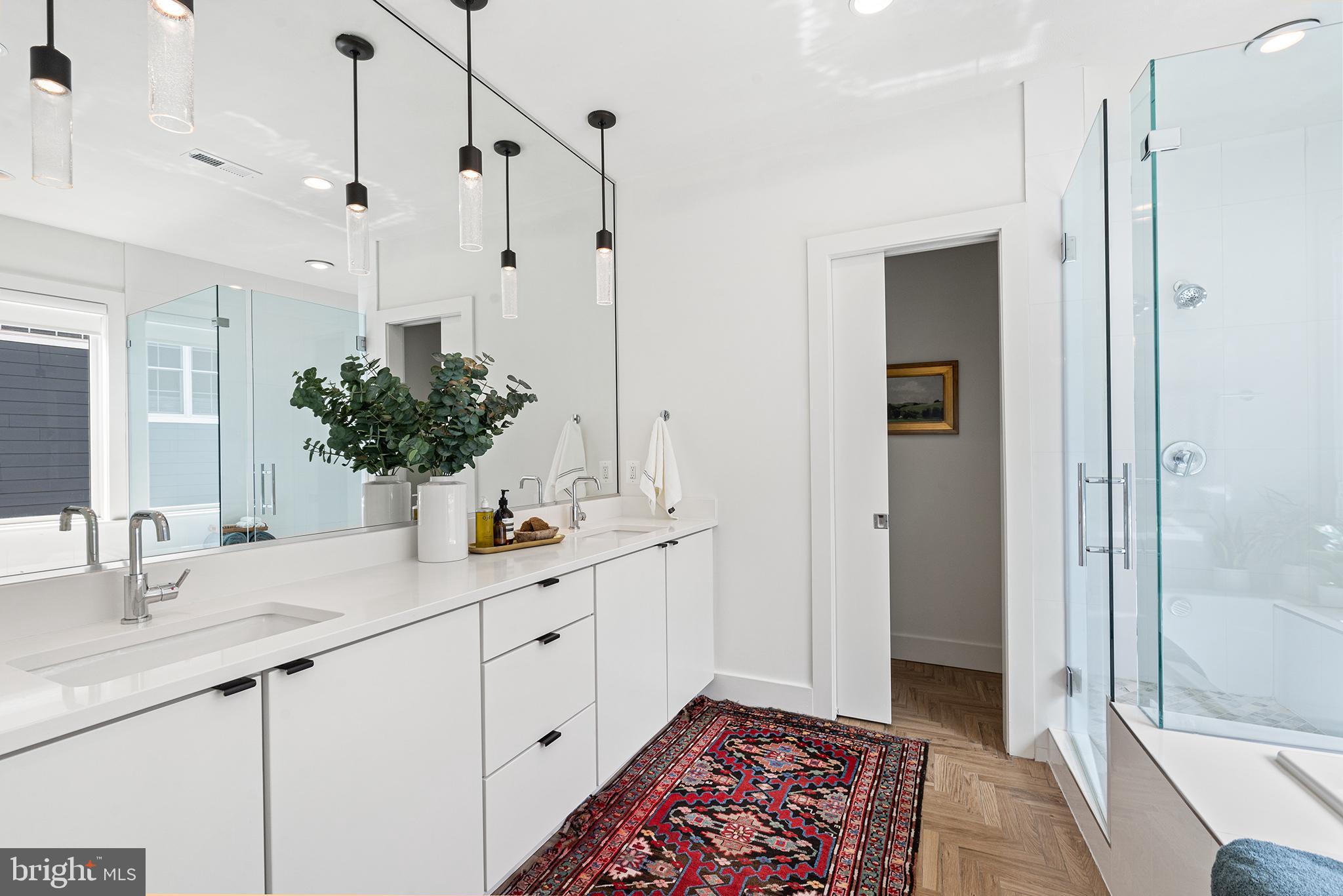 BERKSHIRE OAKWOOD - Residential