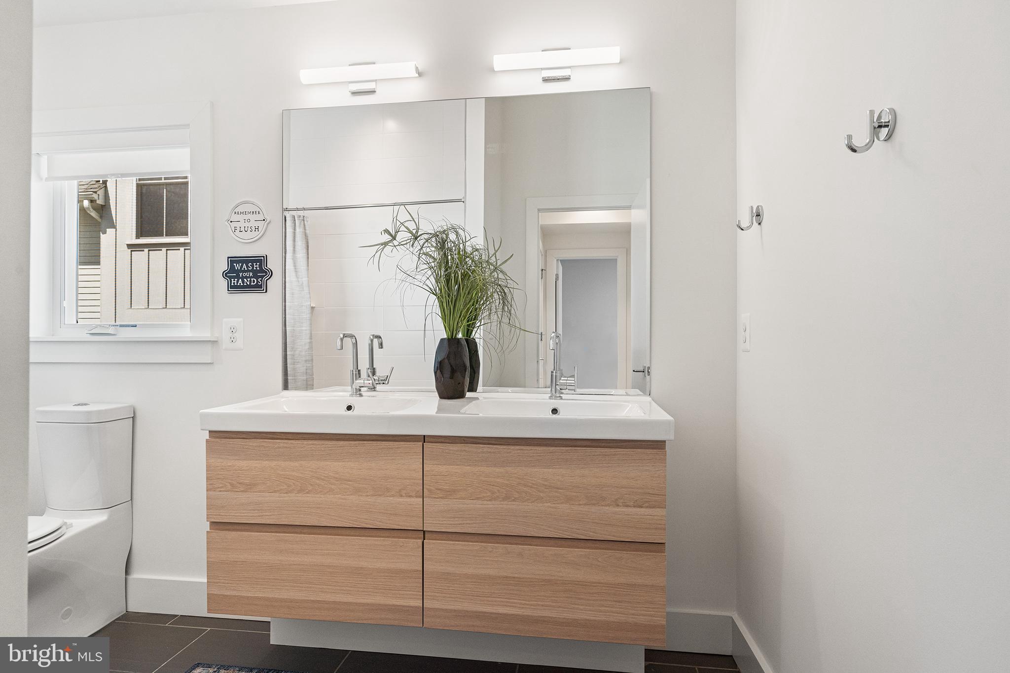 BERKSHIRE OAKWOOD - Residential