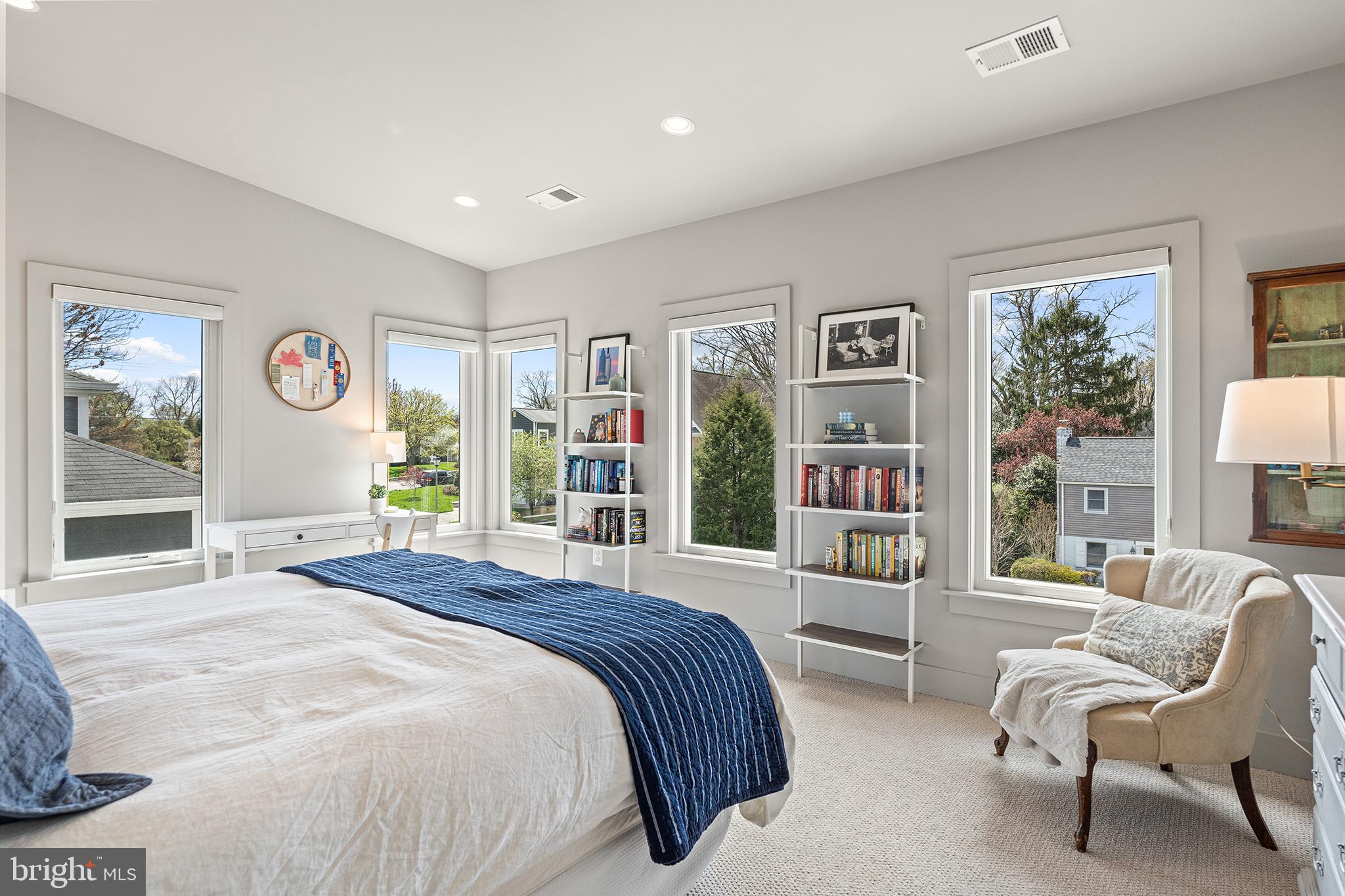 BERKSHIRE OAKWOOD - Residential