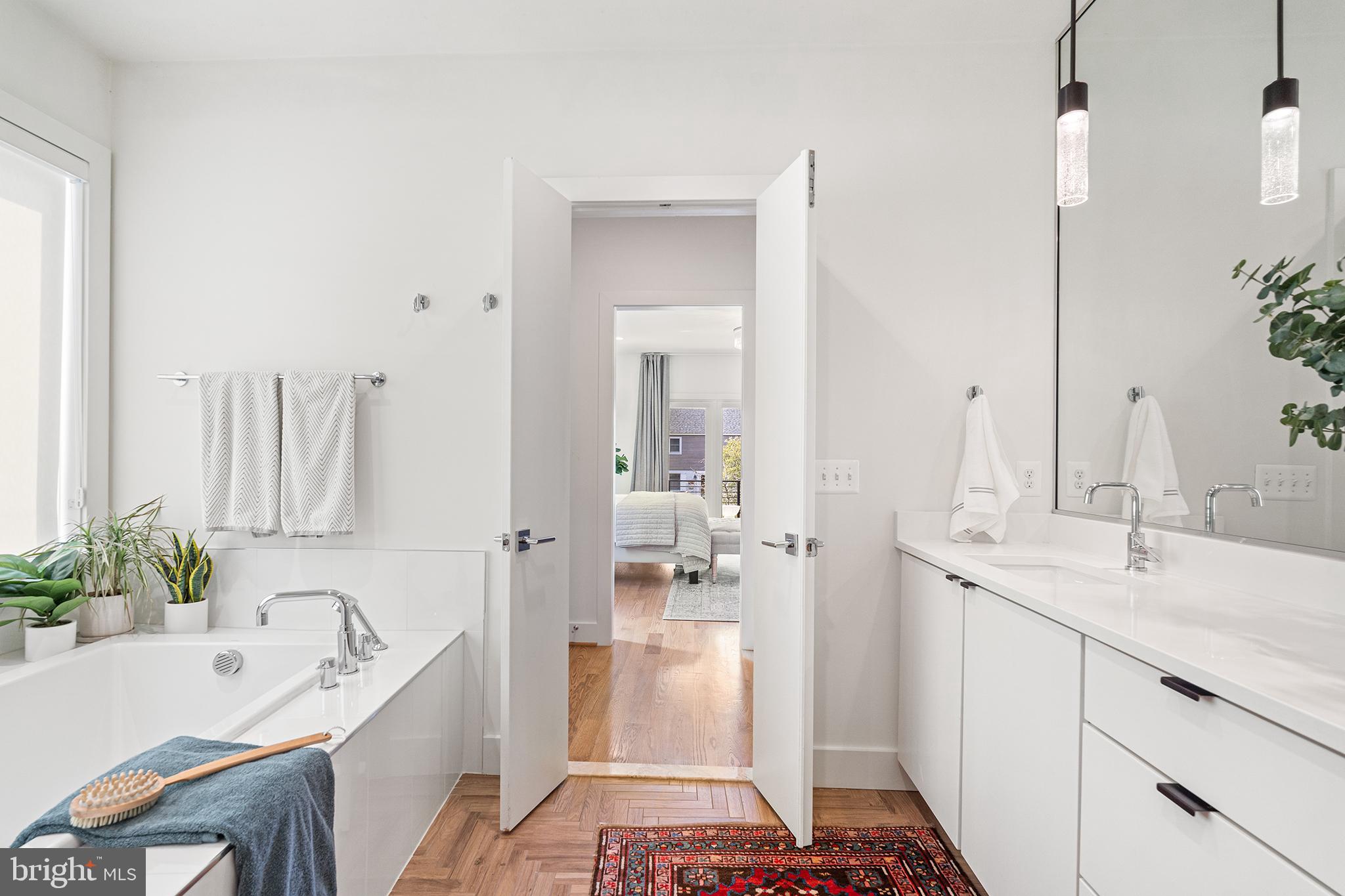 BERKSHIRE OAKWOOD - Residential