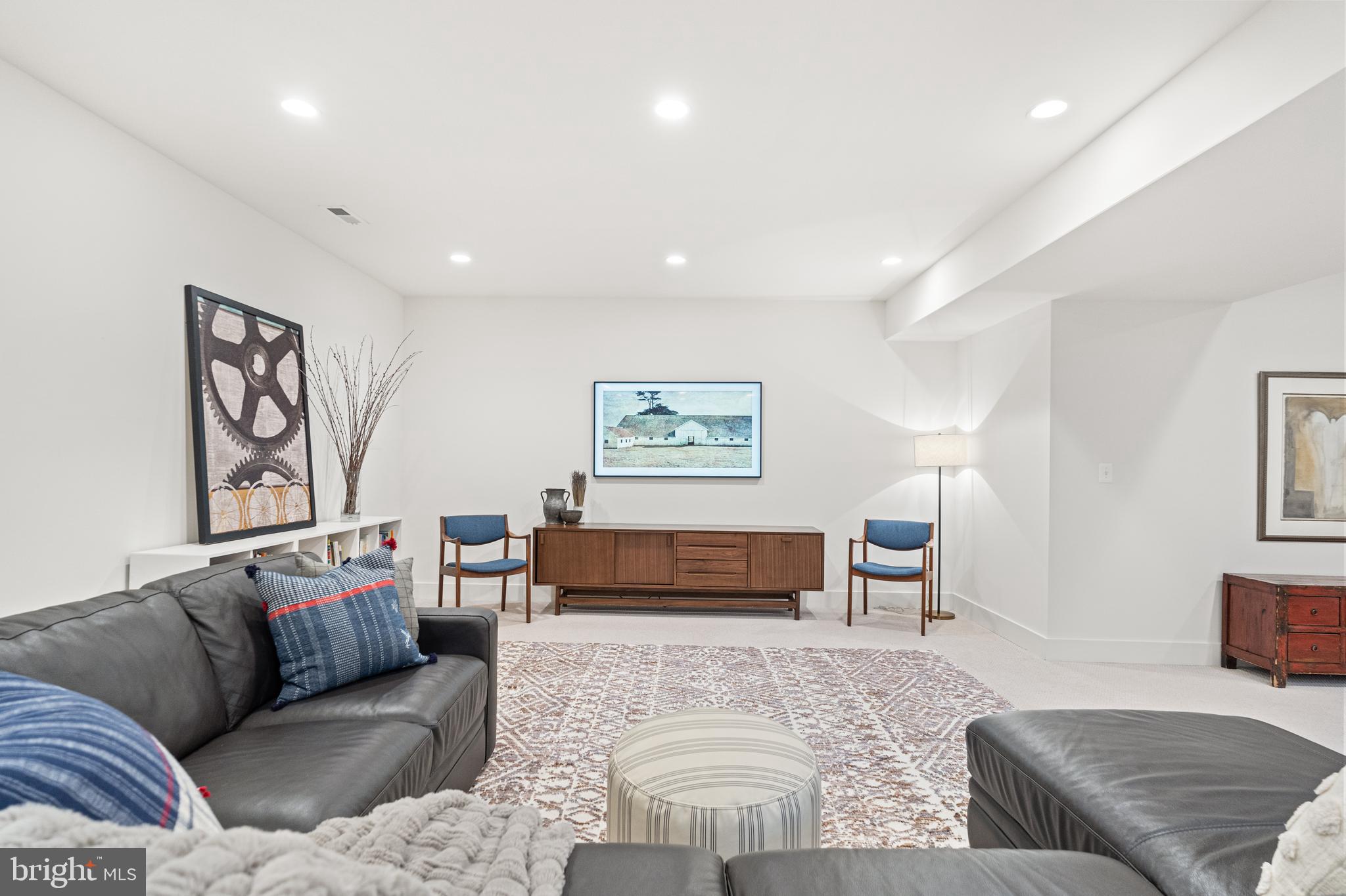 BERKSHIRE OAKWOOD - Residential