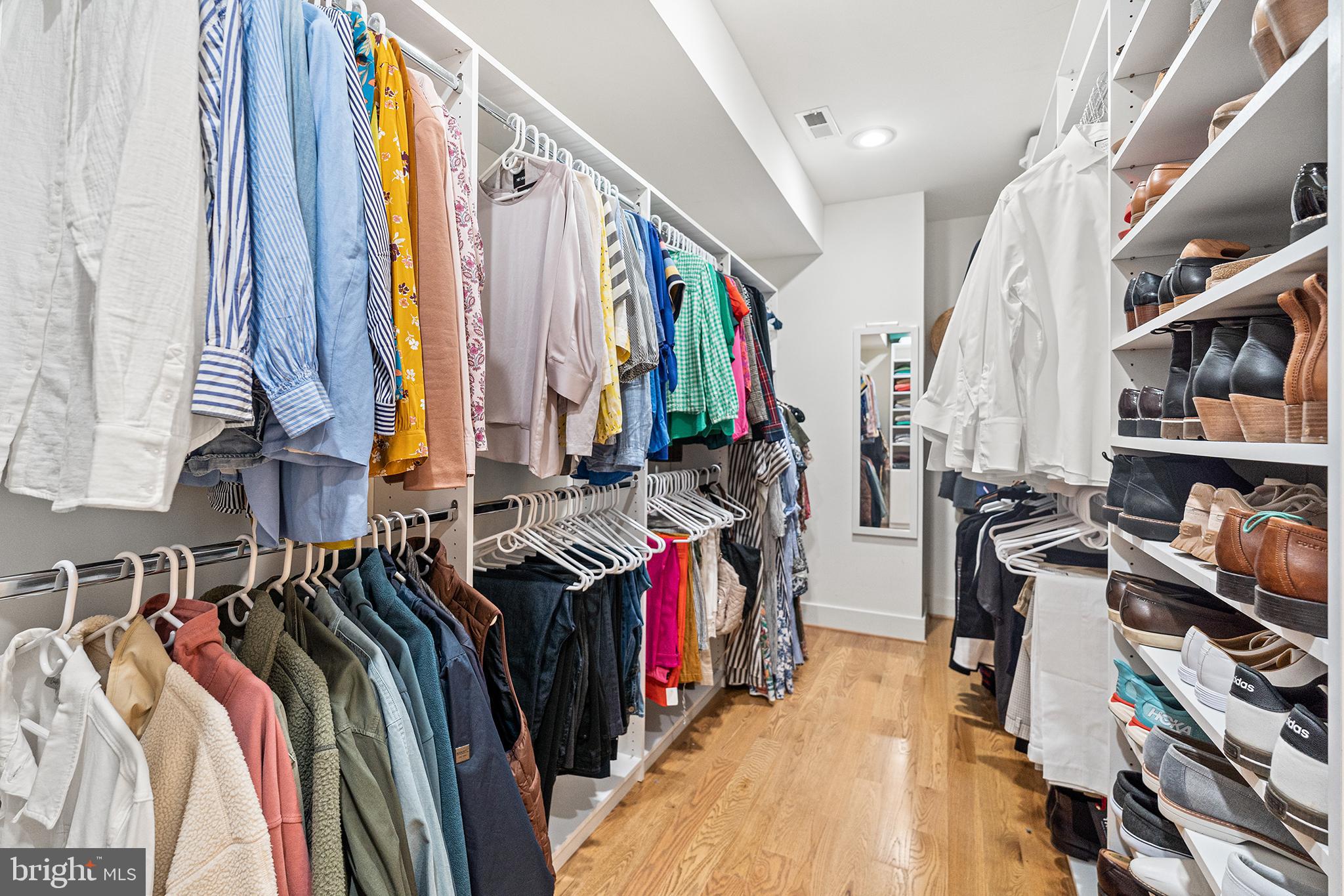 BERKSHIRE OAKWOOD - Residential