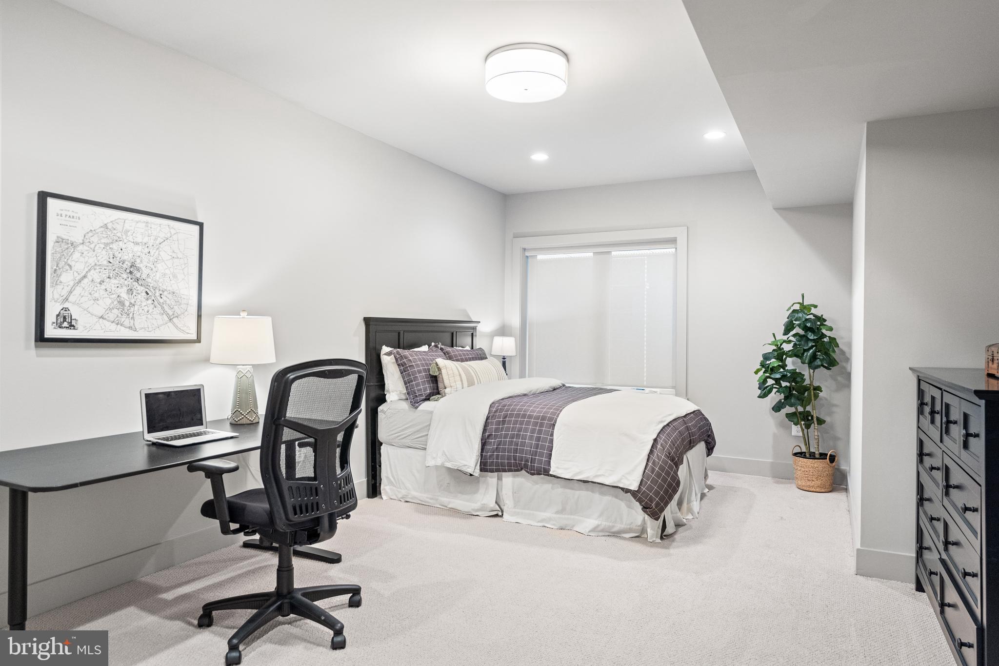 BERKSHIRE OAKWOOD - Residential