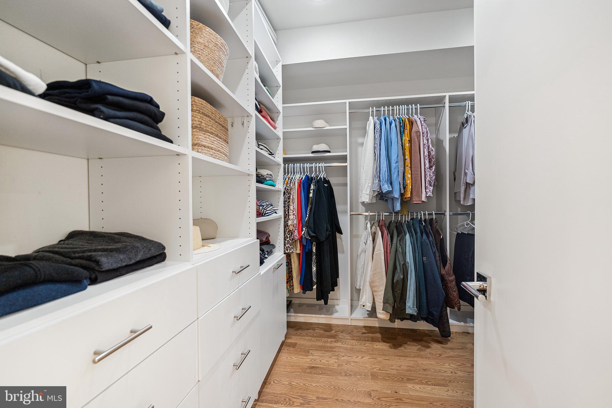 BERKSHIRE OAKWOOD - Residential