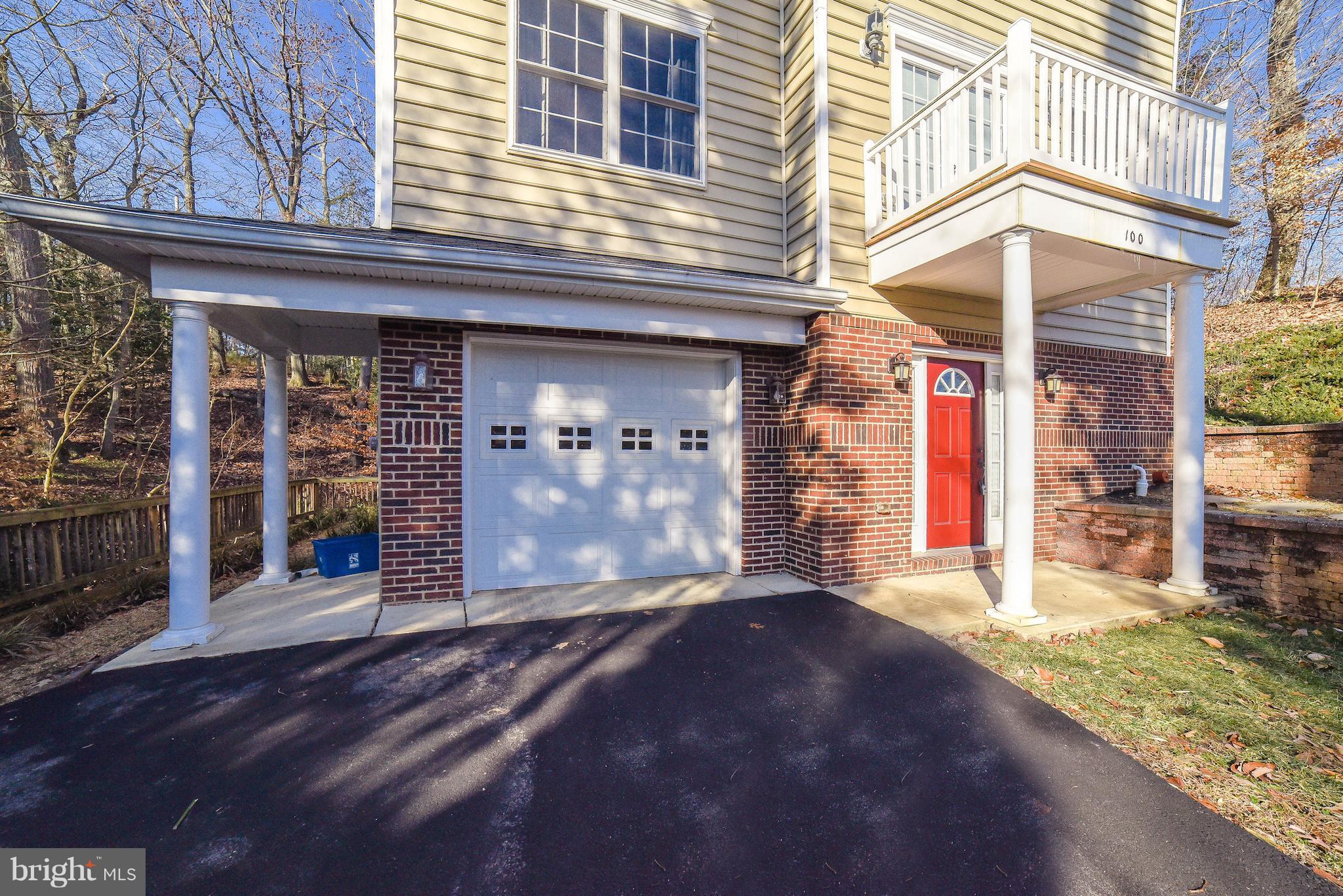 MATTINGLY AVE IND HEAD - Residential Lease