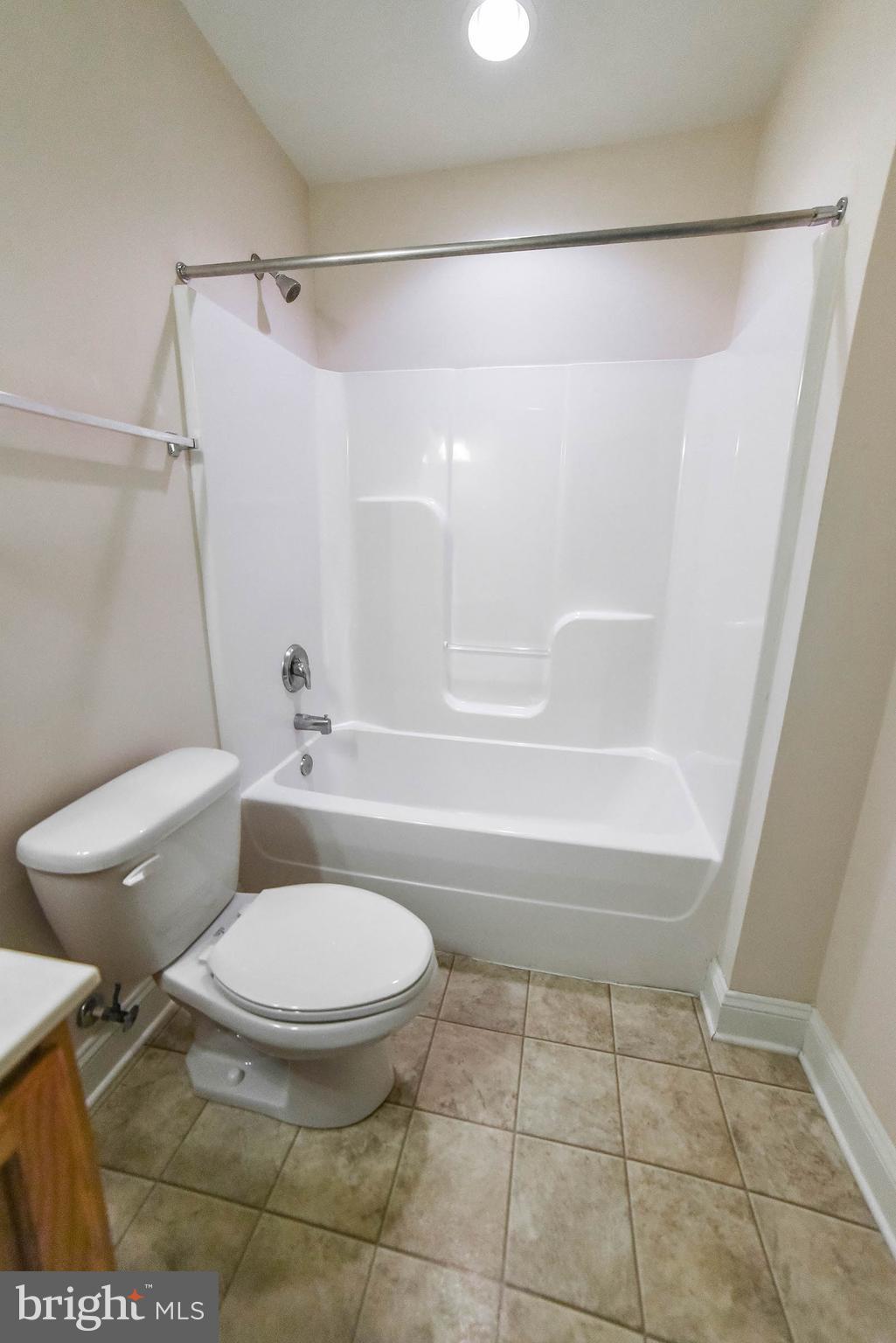 MATTINGLY AVE IND HEAD - Residential Lease