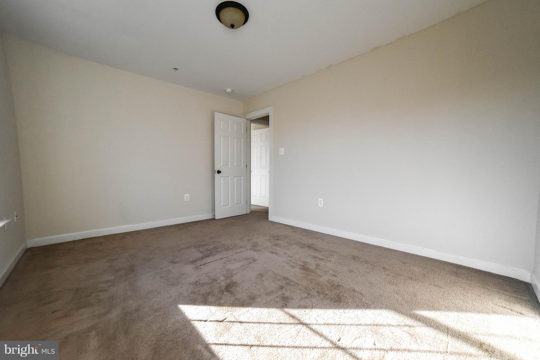 MATTINGLY AVE IND HEAD - Residential Lease