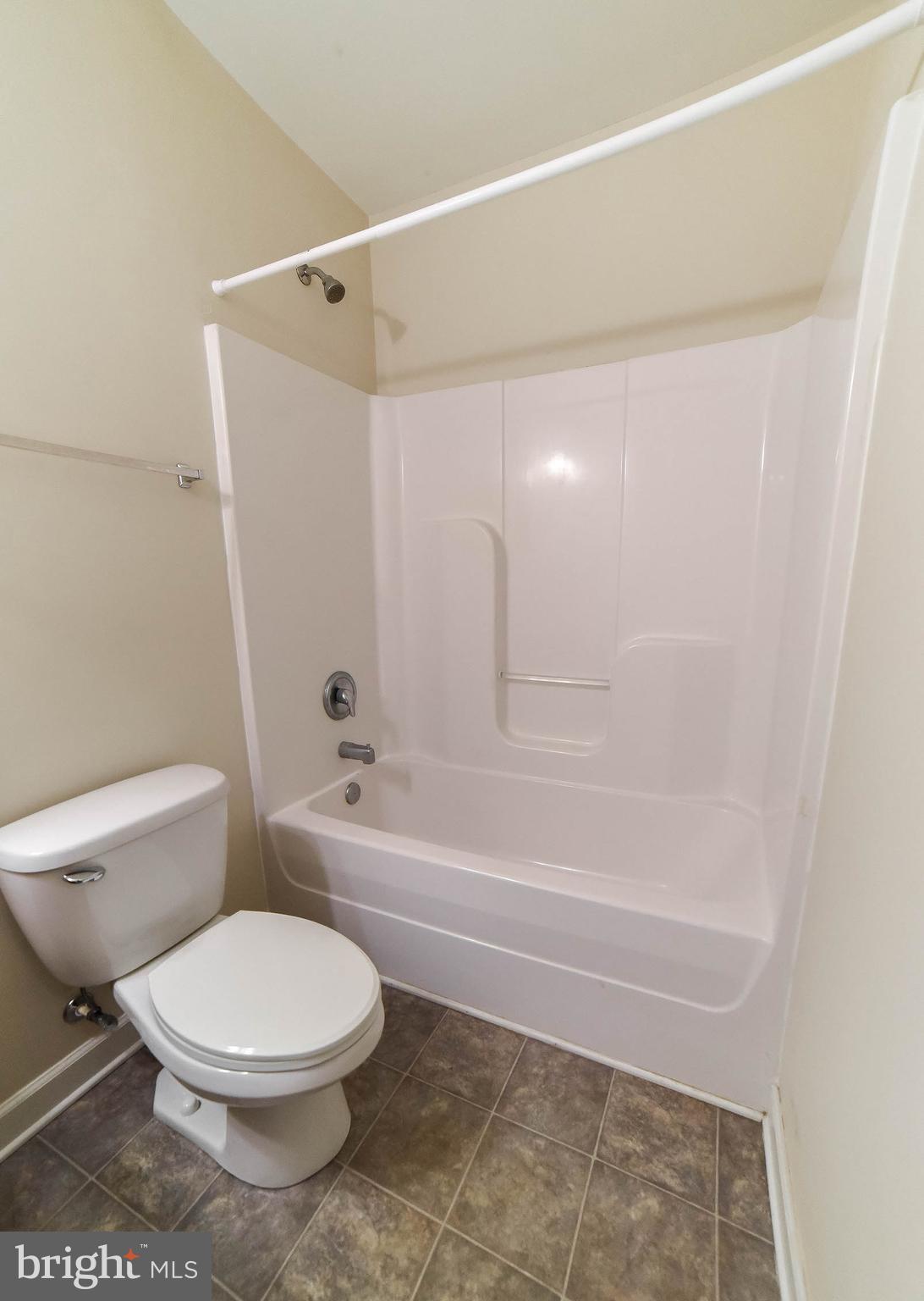 MATTINGLY AVE IND HEAD - Residential Lease