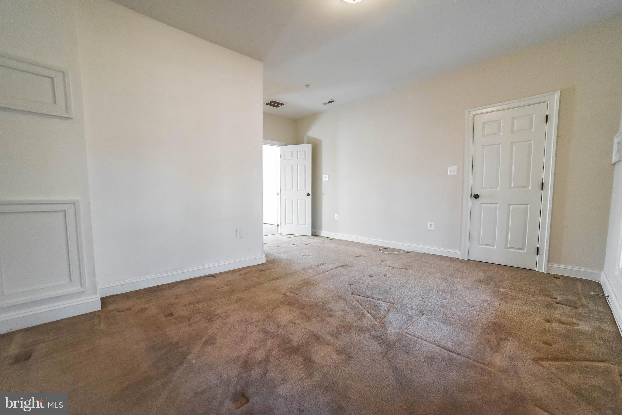 MATTINGLY AVE IND HEAD - Residential Lease