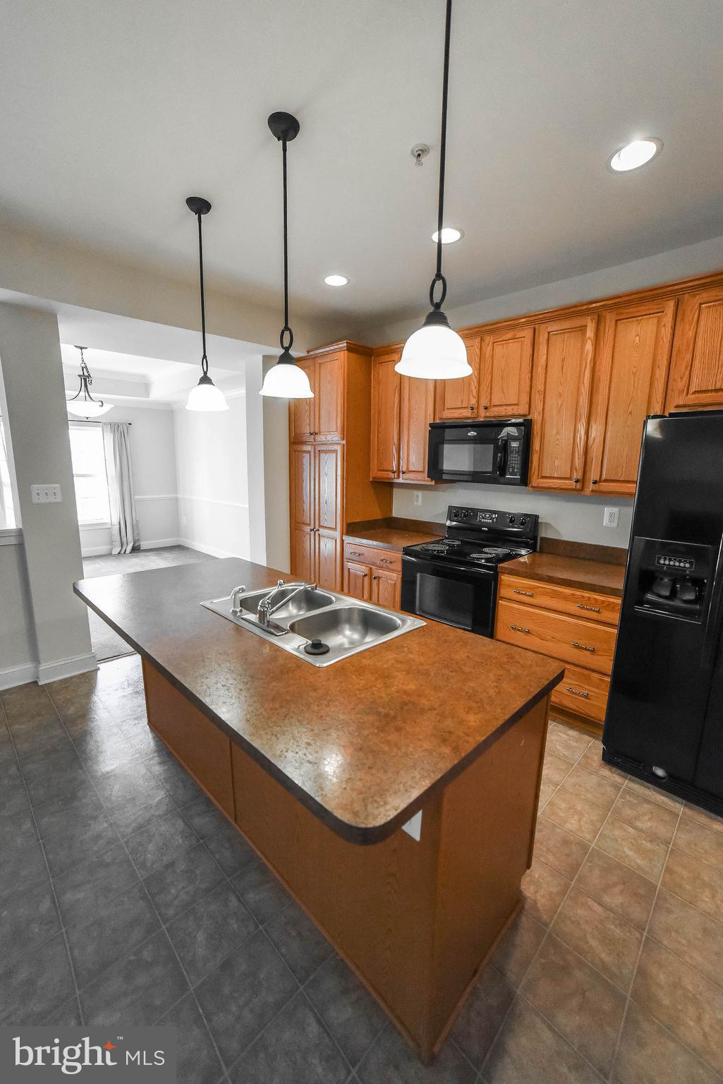 MATTINGLY AVE IND HEAD - Residential Lease