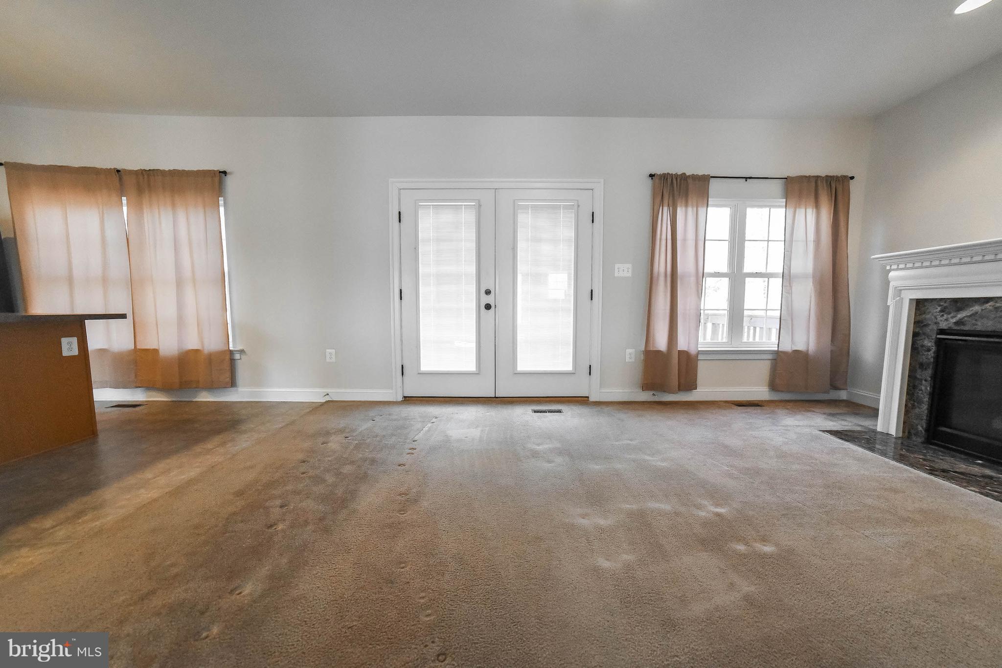 MATTINGLY AVE IND HEAD - Residential Lease