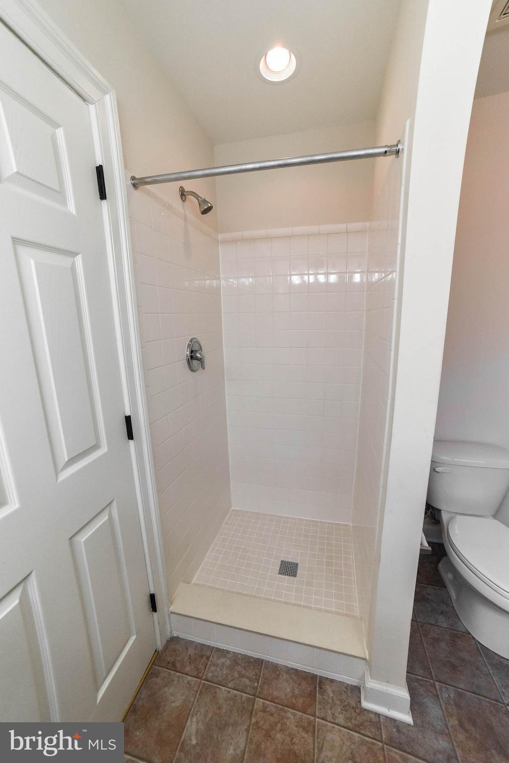 MATTINGLY AVE IND HEAD - Residential Lease