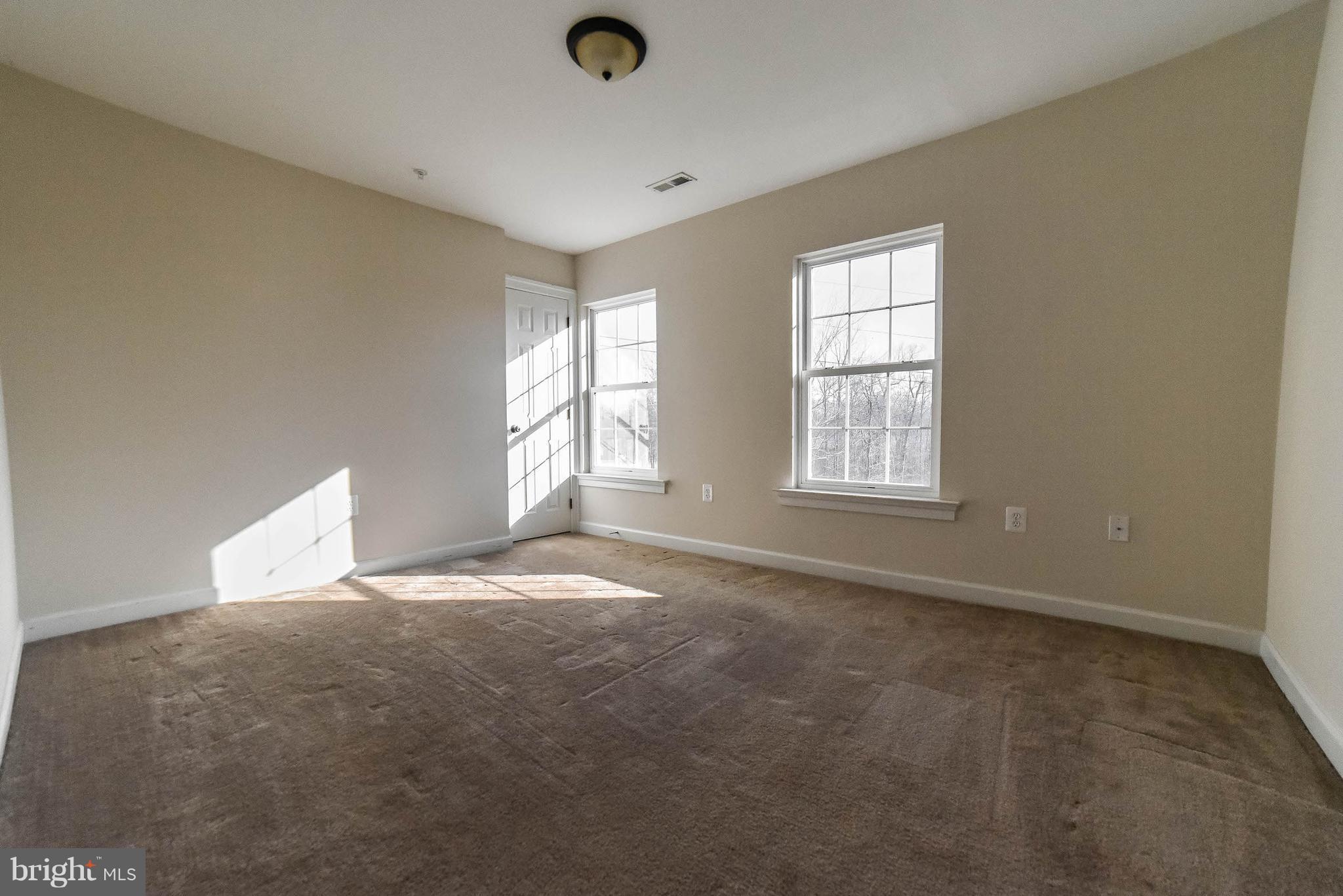 MATTINGLY AVE IND HEAD - Residential Lease