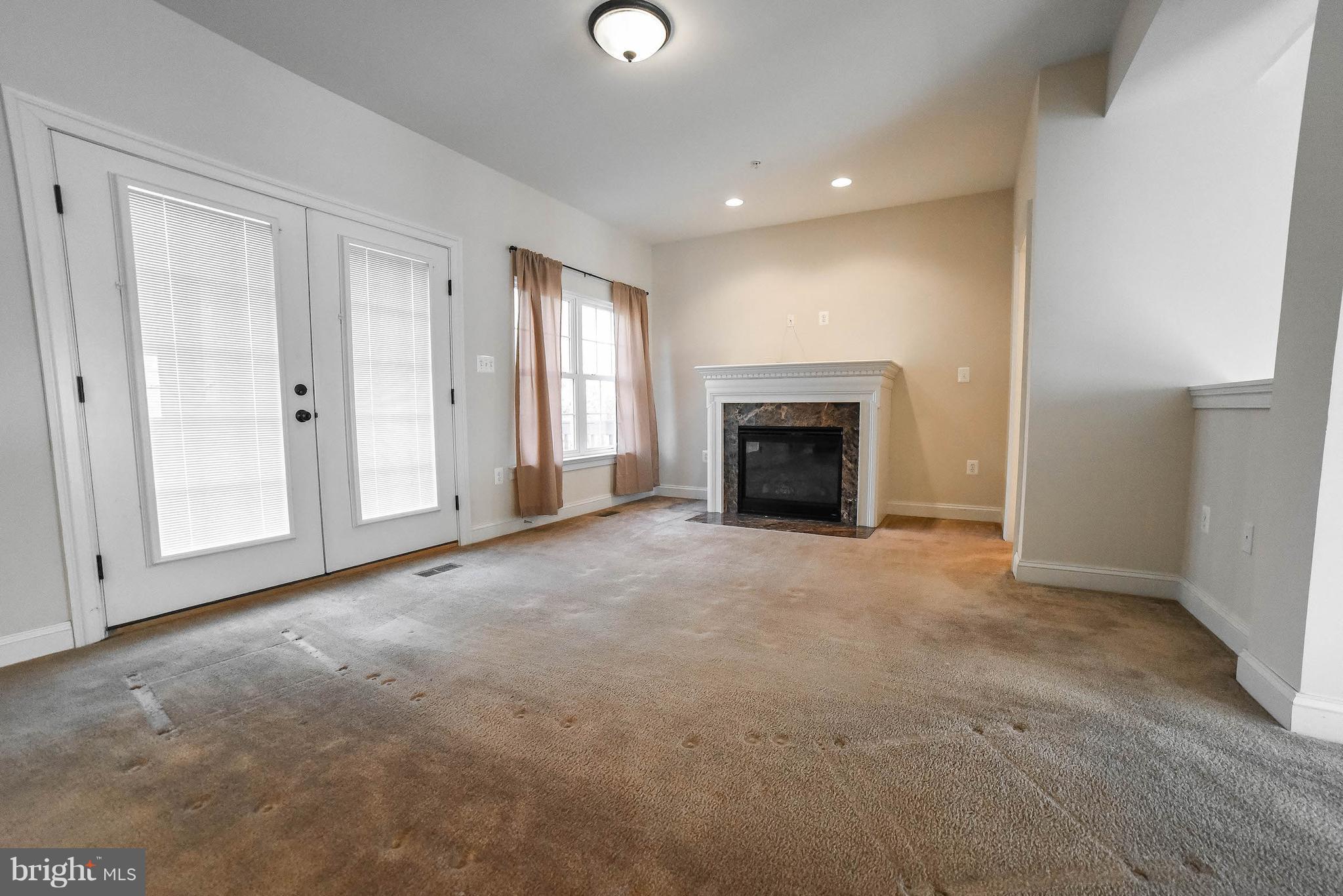 MATTINGLY AVE IND HEAD - Residential Lease