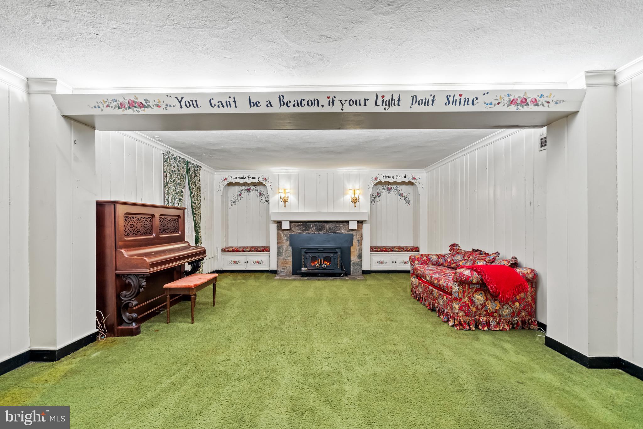 BRADLEY HILLS GROVE - Residential