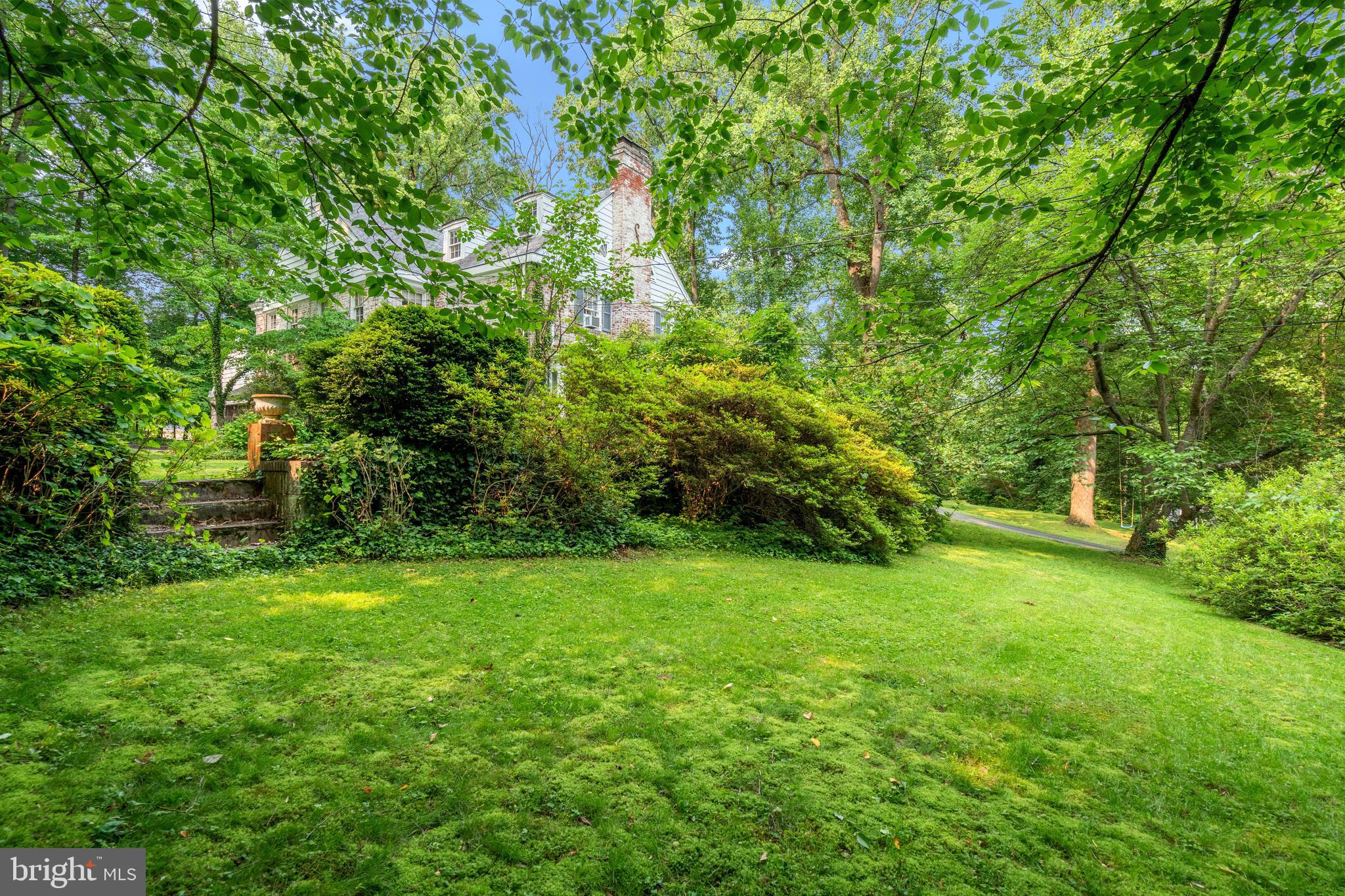 BRADLEY HILLS GROVE - Residential