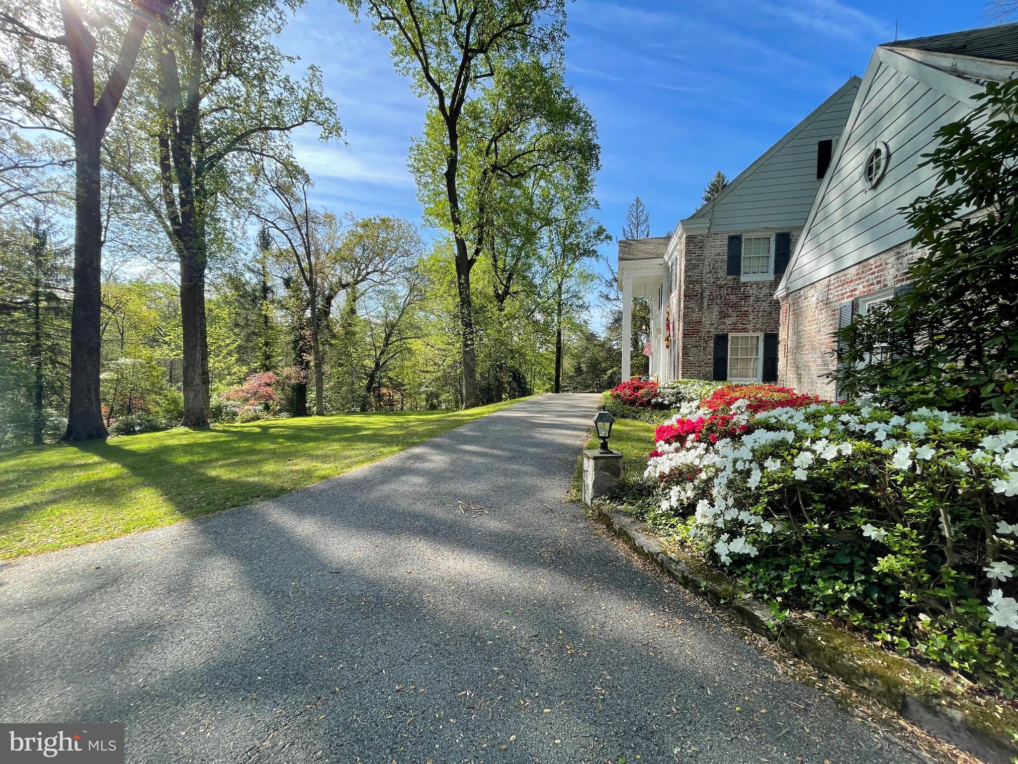 BRADLEY HILLS GROVE - Residential