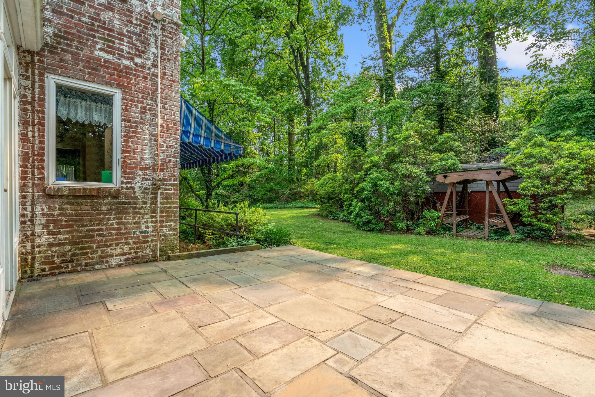 BRADLEY HILLS GROVE - Residential