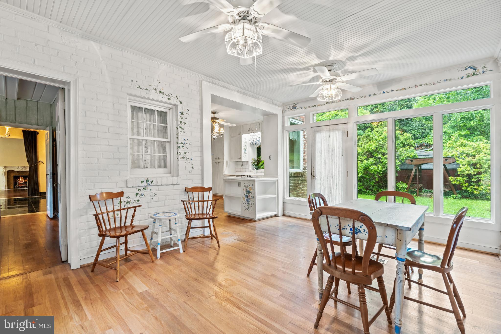 BRADLEY HILLS GROVE - Residential