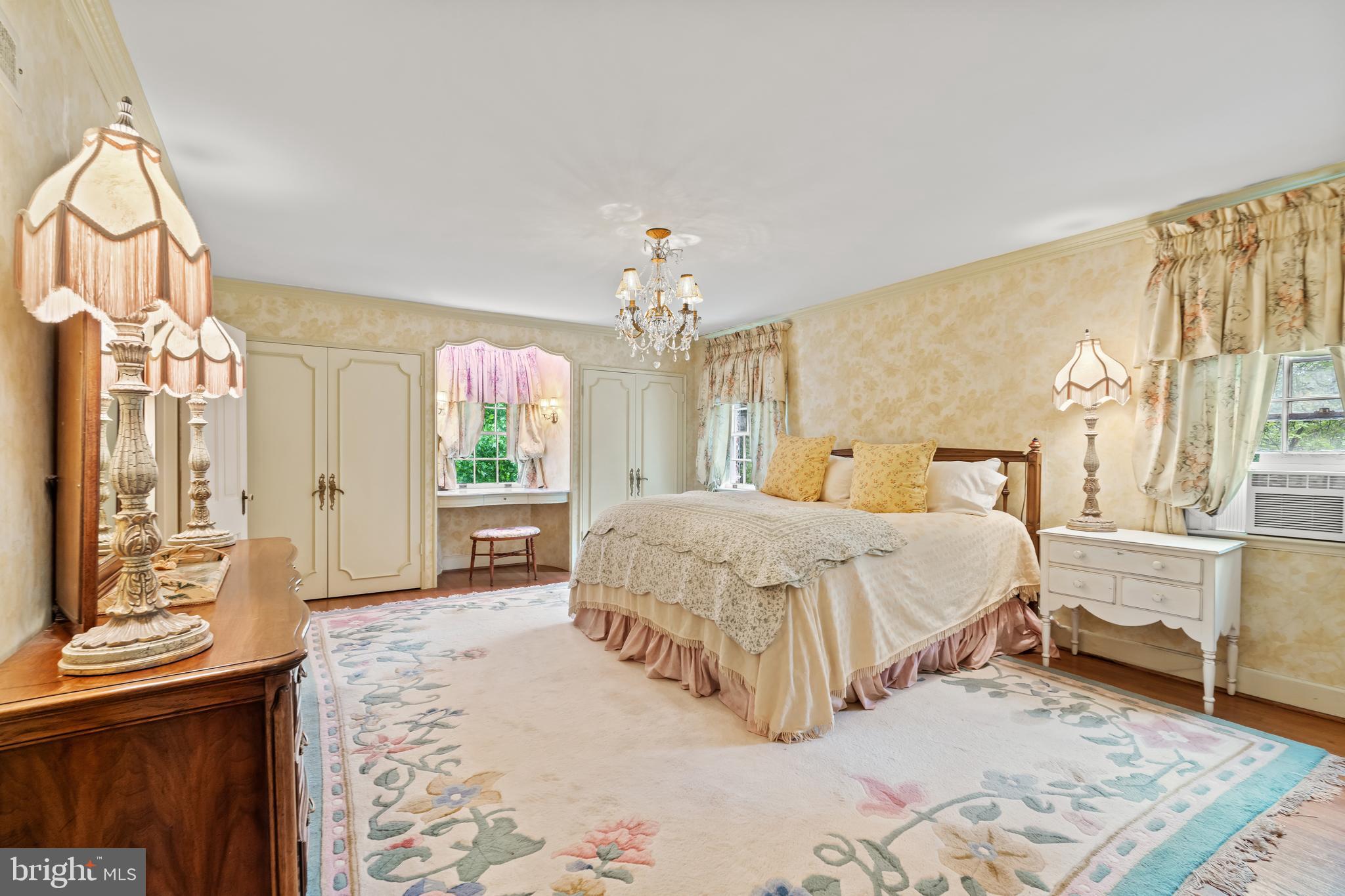 BRADLEY HILLS GROVE - Residential