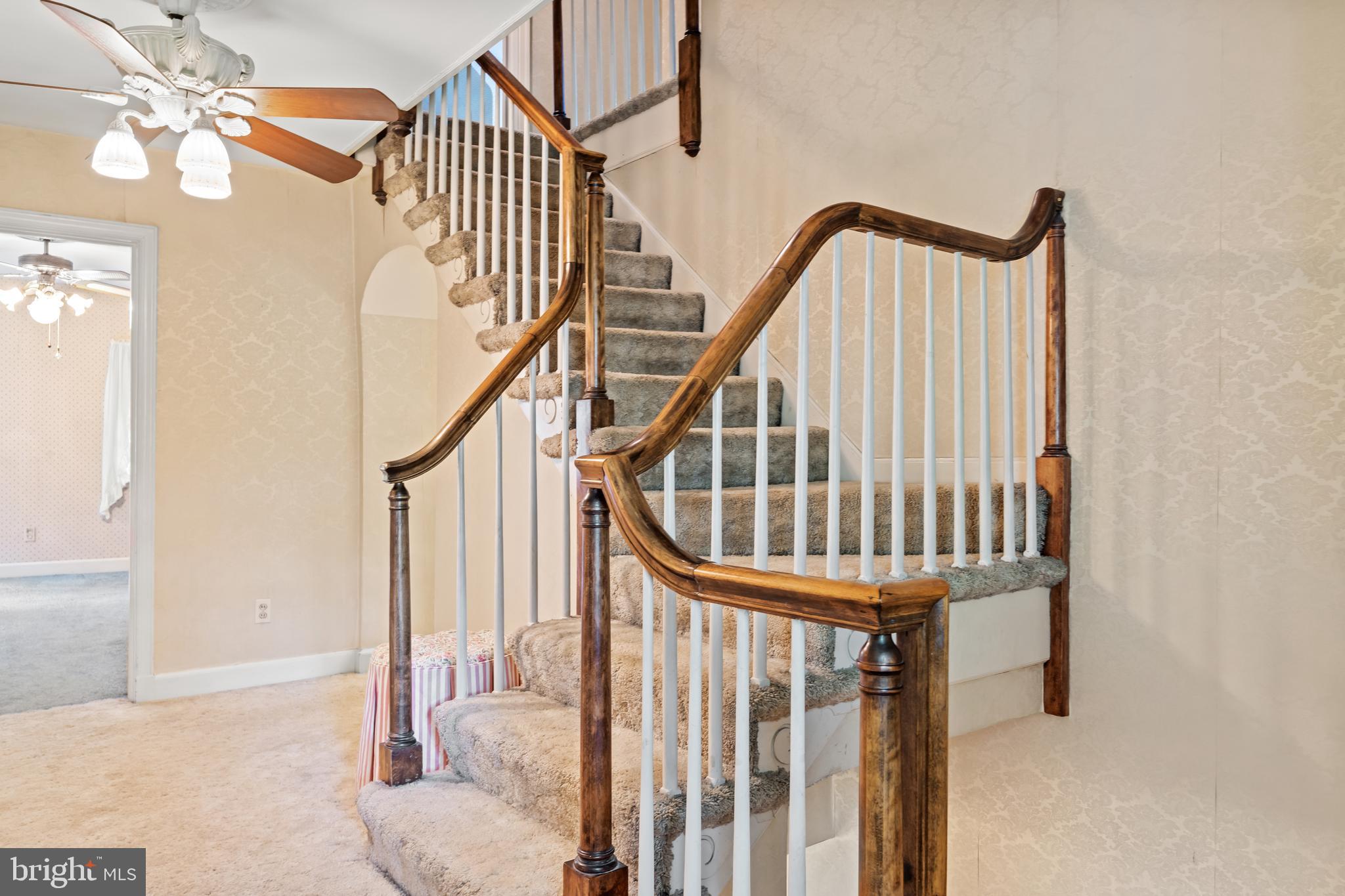 BRADLEY HILLS GROVE - Residential