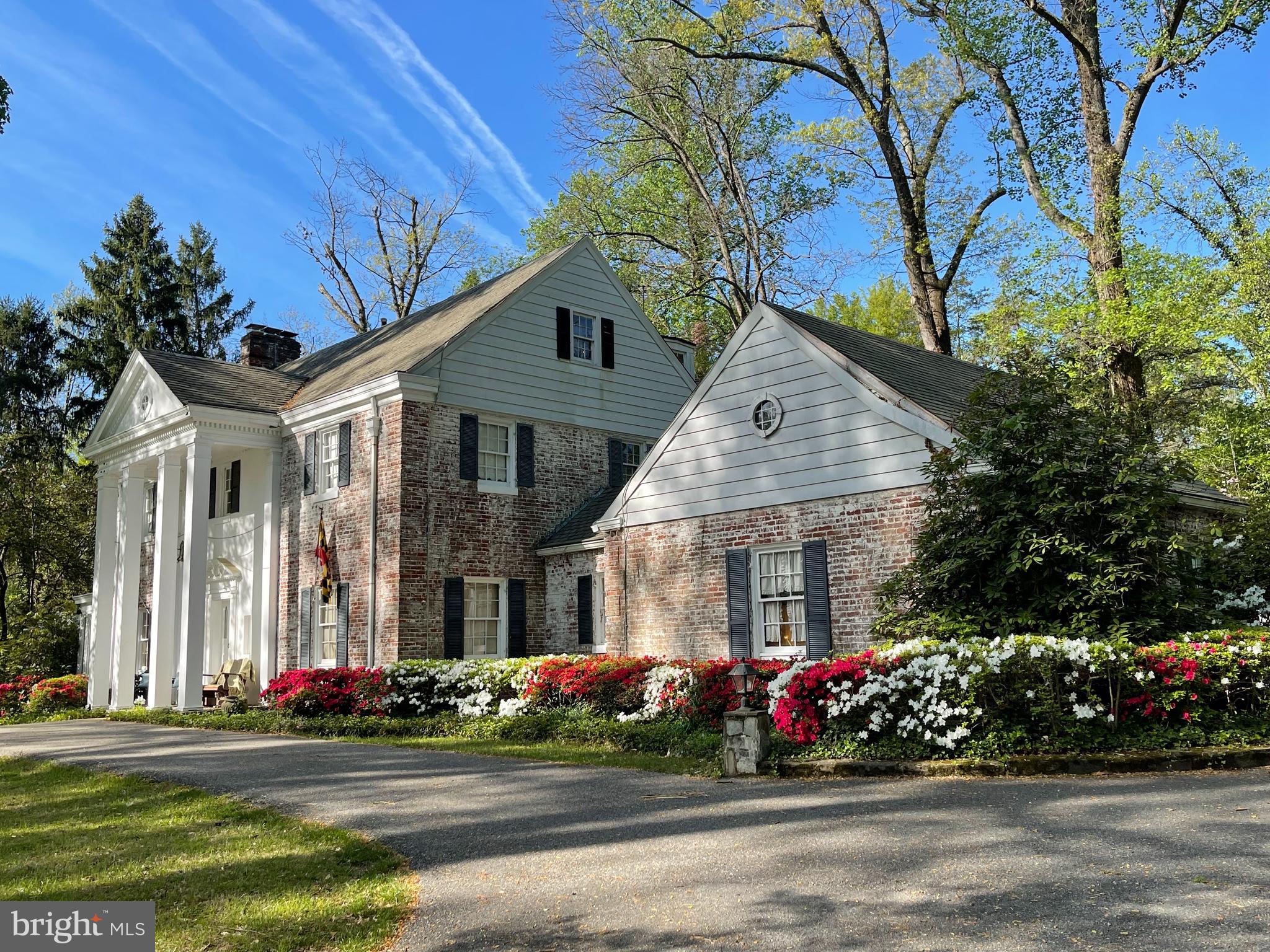 BRADLEY HILLS GROVE - Residential