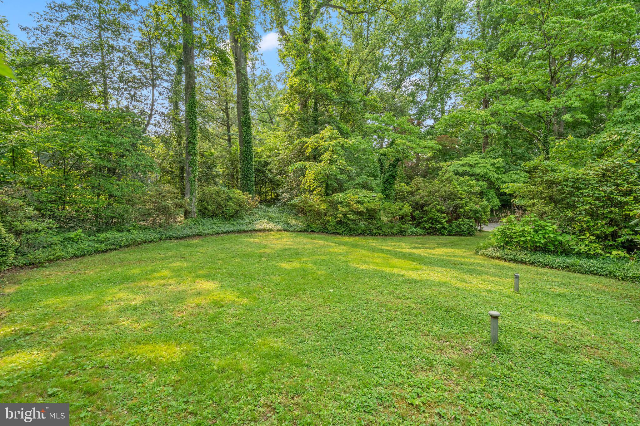 BRADLEY HILLS GROVE - Residential