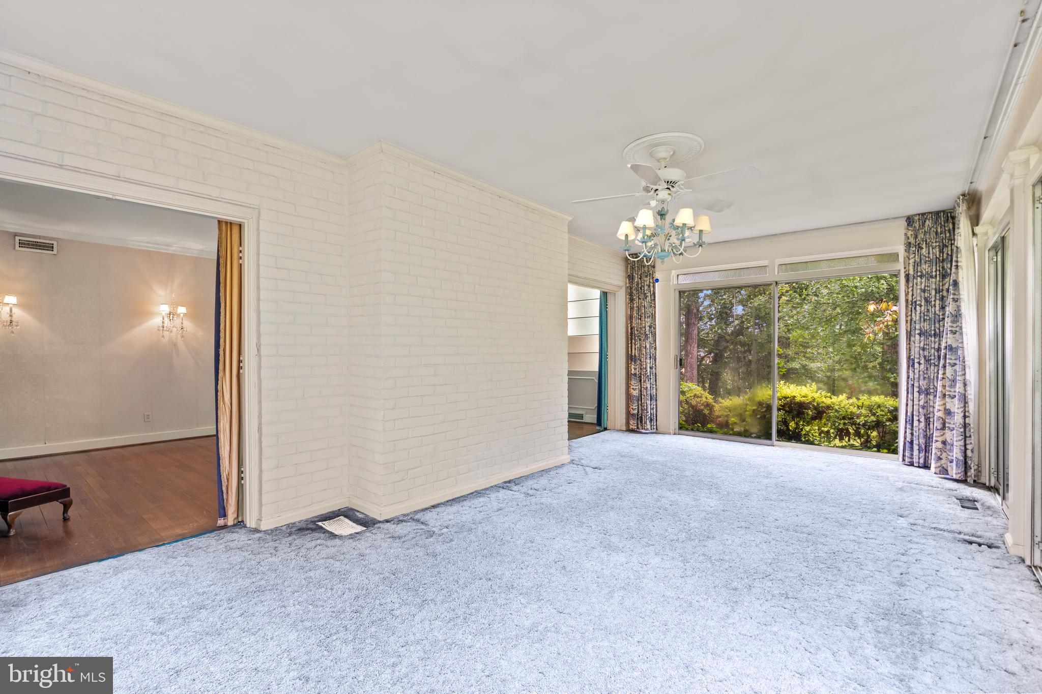 BRADLEY HILLS GROVE - Residential