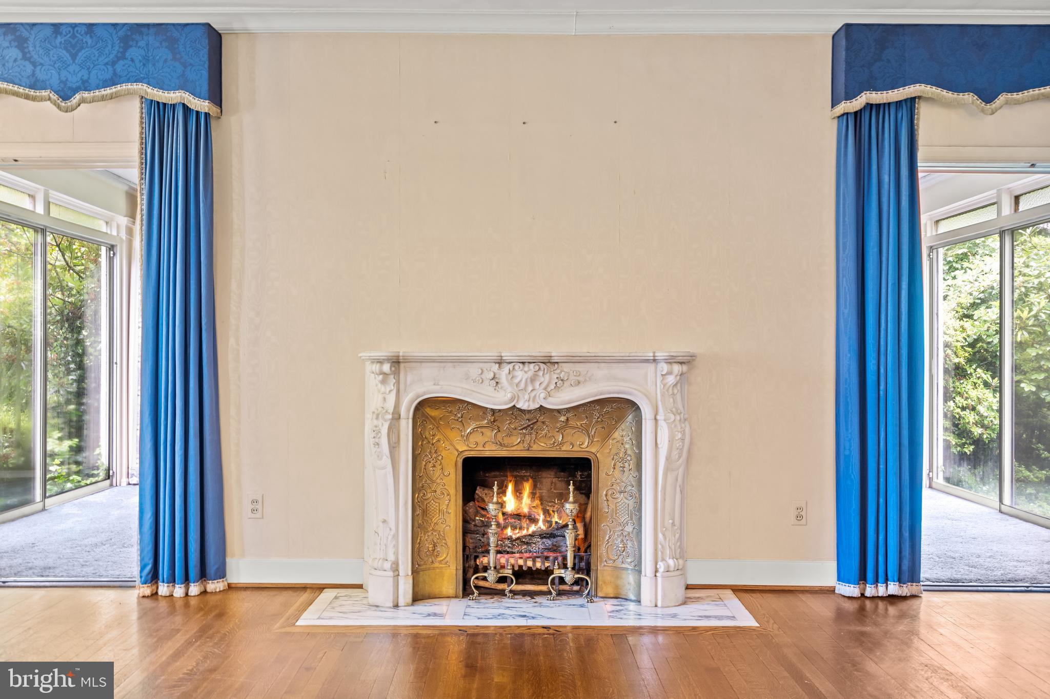 BRADLEY HILLS GROVE - Residential